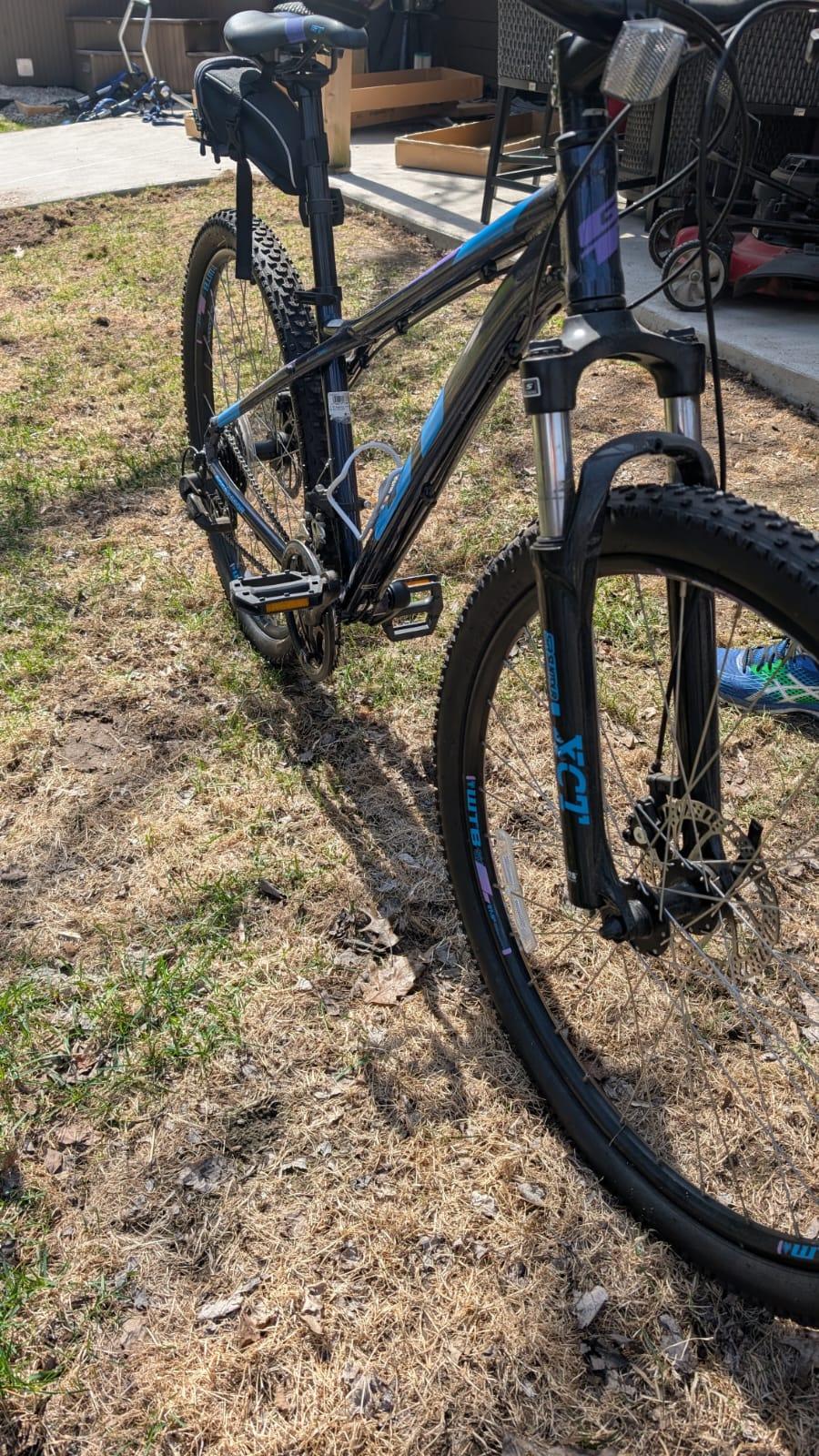 GT Aggressor Pro Mountain Bike - photo 3