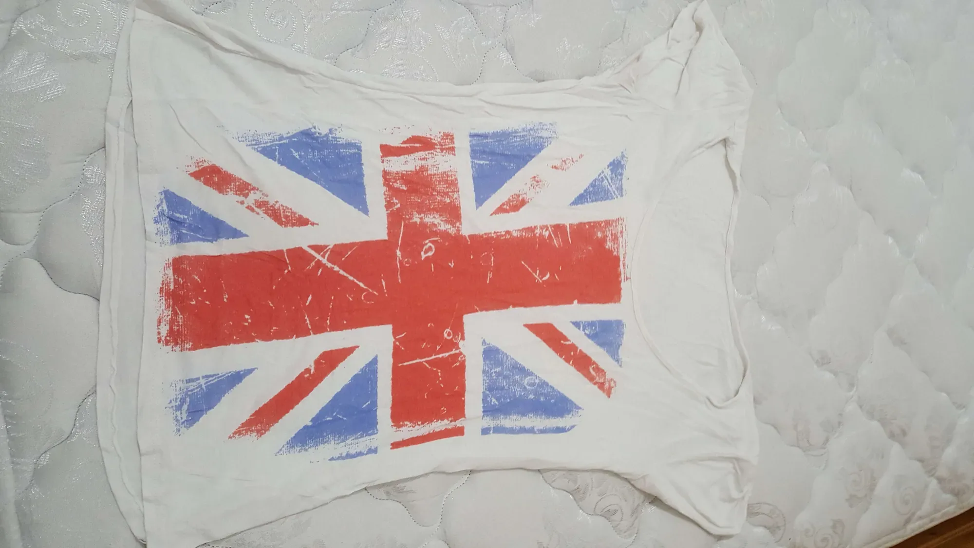UK T-Shirt -- small pin hole on back, barely noticeable(see pic)