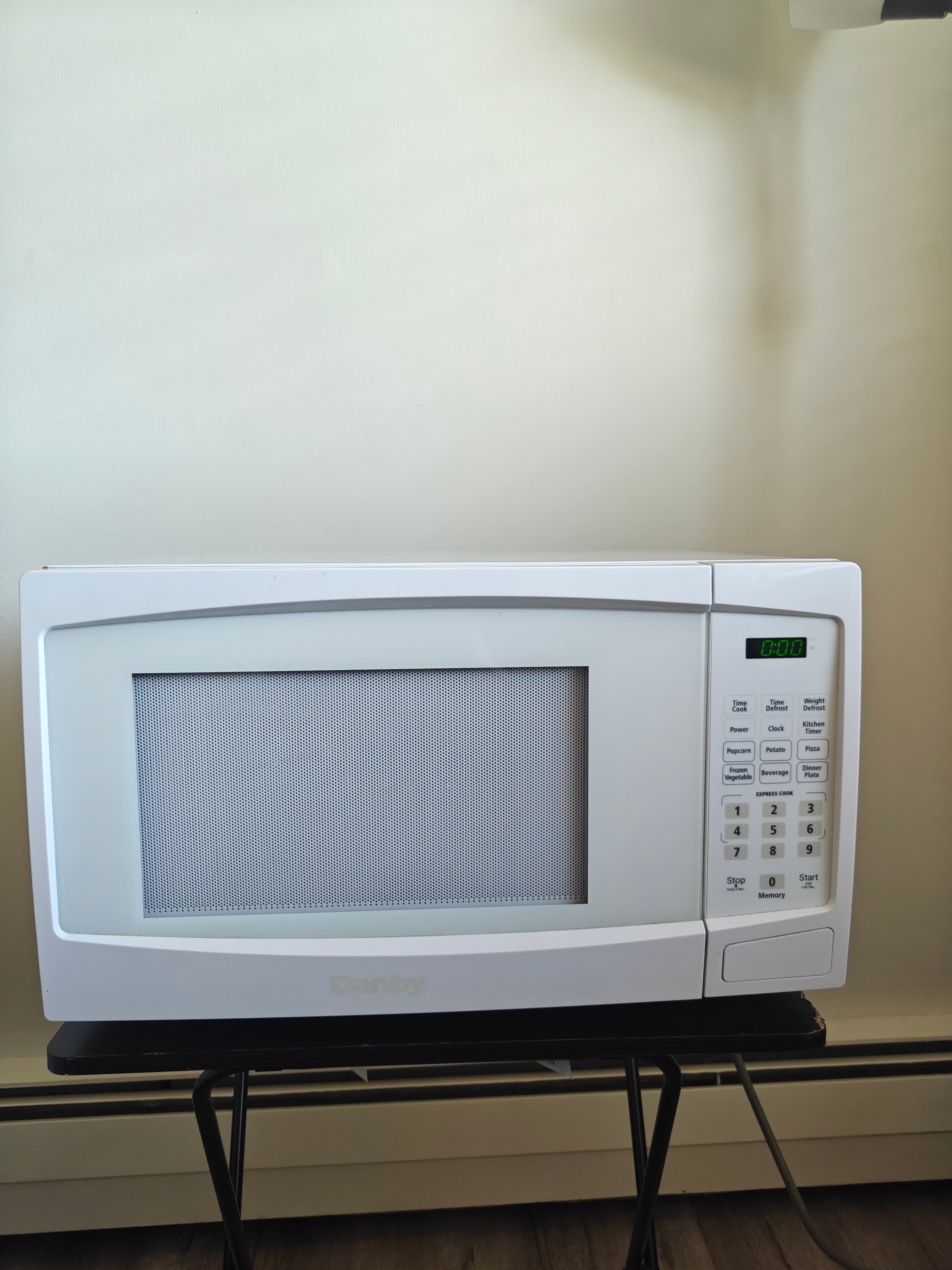 Microwave Danby
