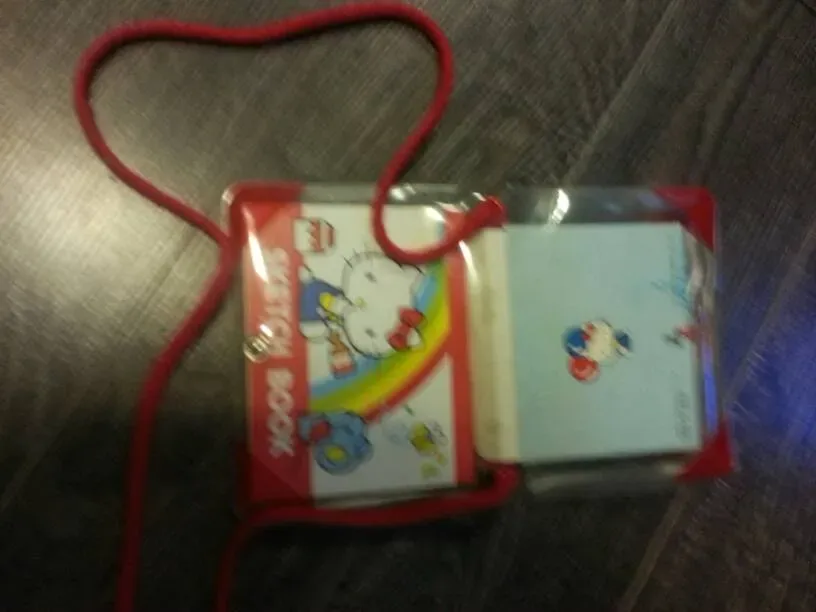 Nostalgia Buns: Vintage Hello Kitty "Purse" With Pencil Crayo... - photo 3