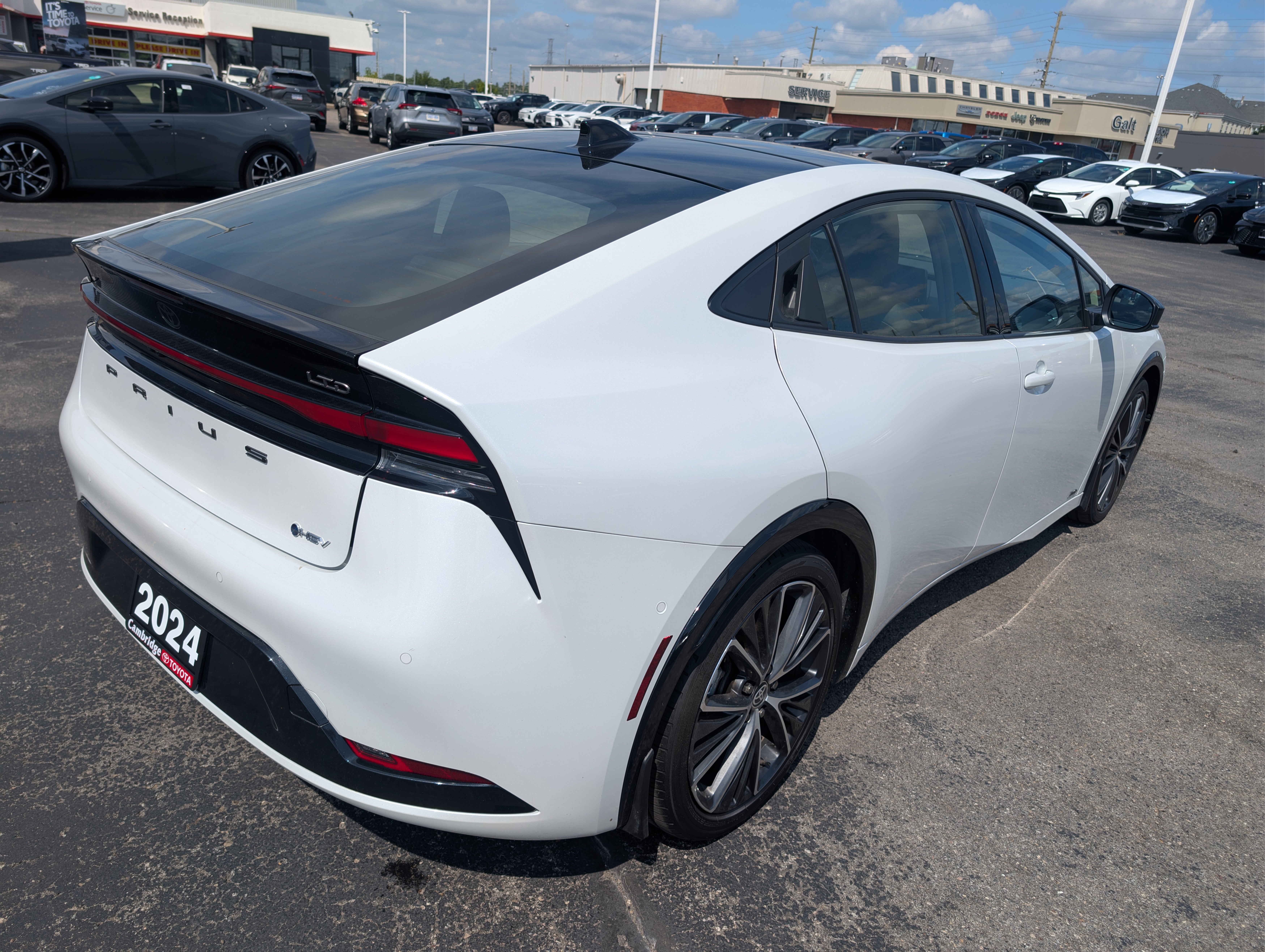 2024 Toyota Prius Limited AWD-e - photo 2