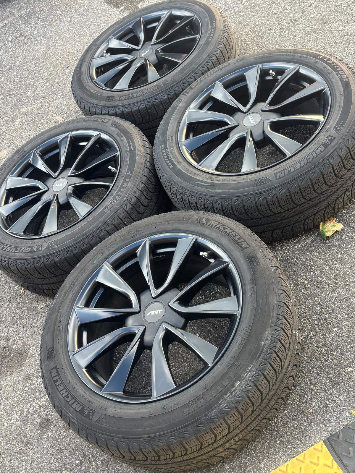 18"TESLA Model Y reps(5x114)+235/55/R18 Michelin snows+TPMS - photo 2