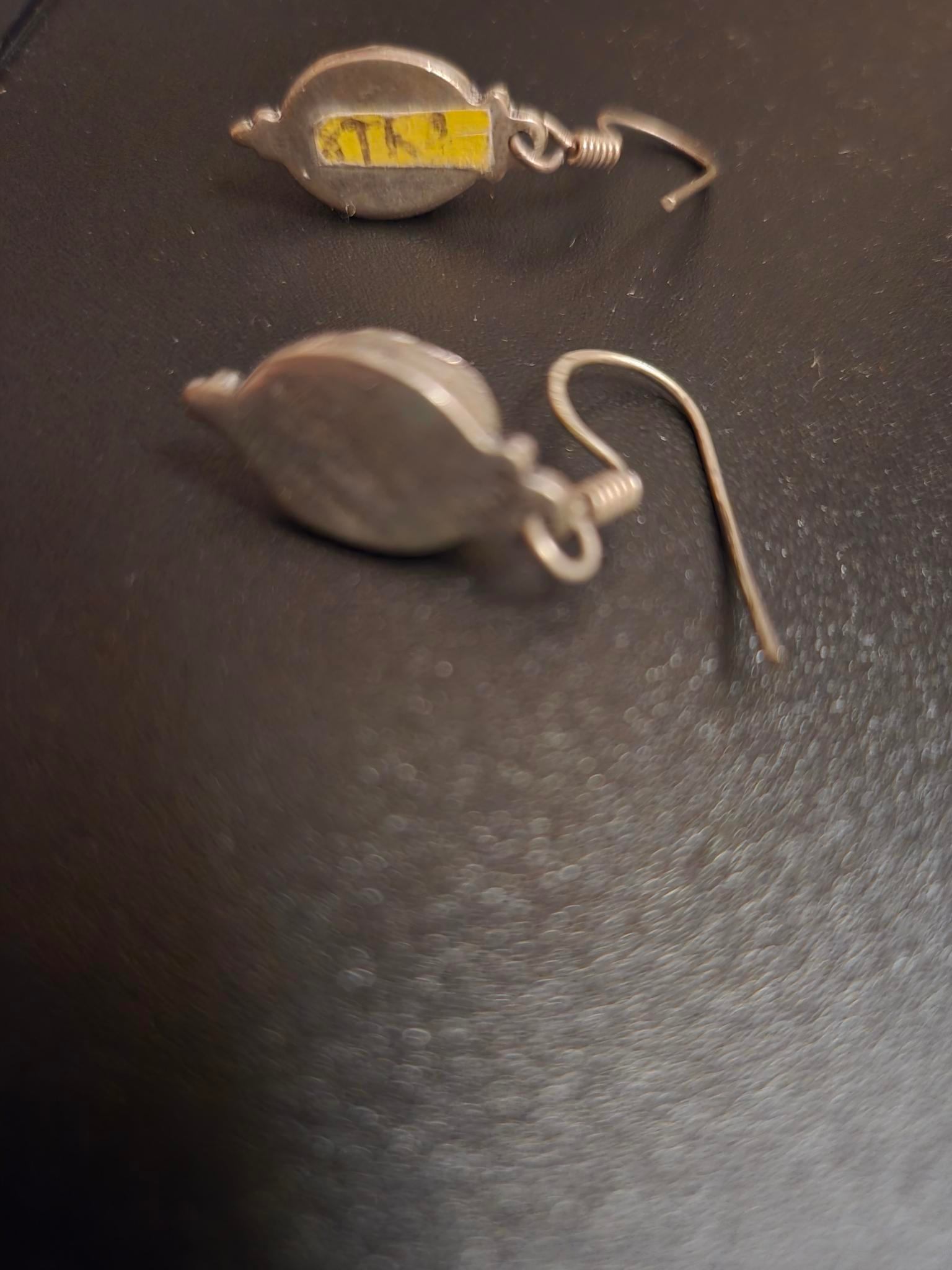 Brand New Giftable Tiger Eye Stone Dangle Earrings w/pouch - photo 2