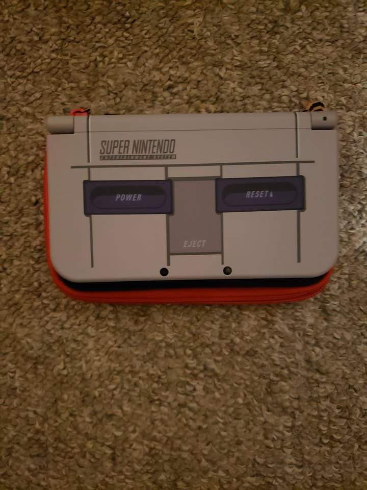 Nintendo 3DS XL Special Limited Edition SNES Super Nintendo. - photo 2