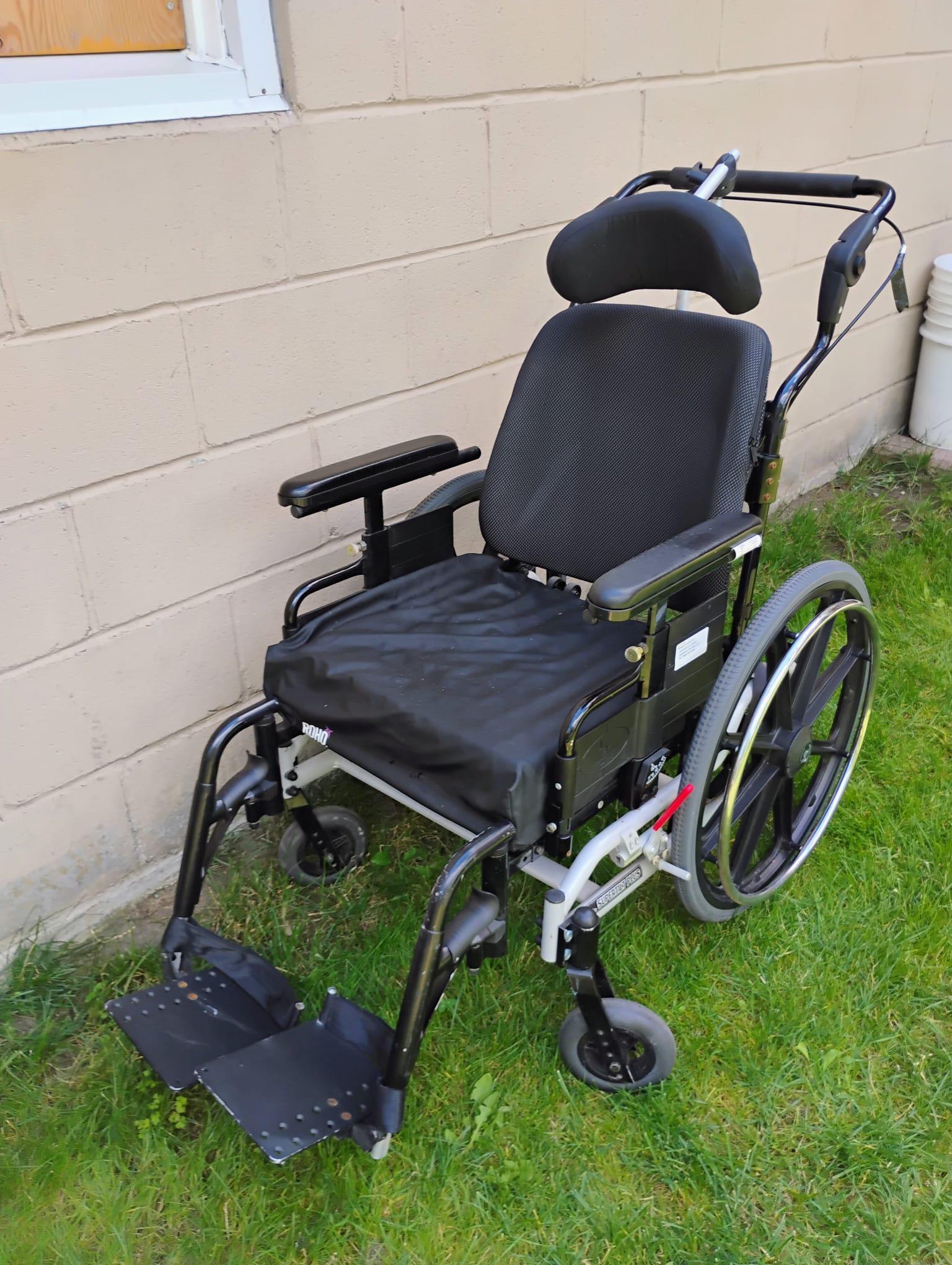 Invacare Matrx Wheelchair w/Attachments/ROHO Cushion
