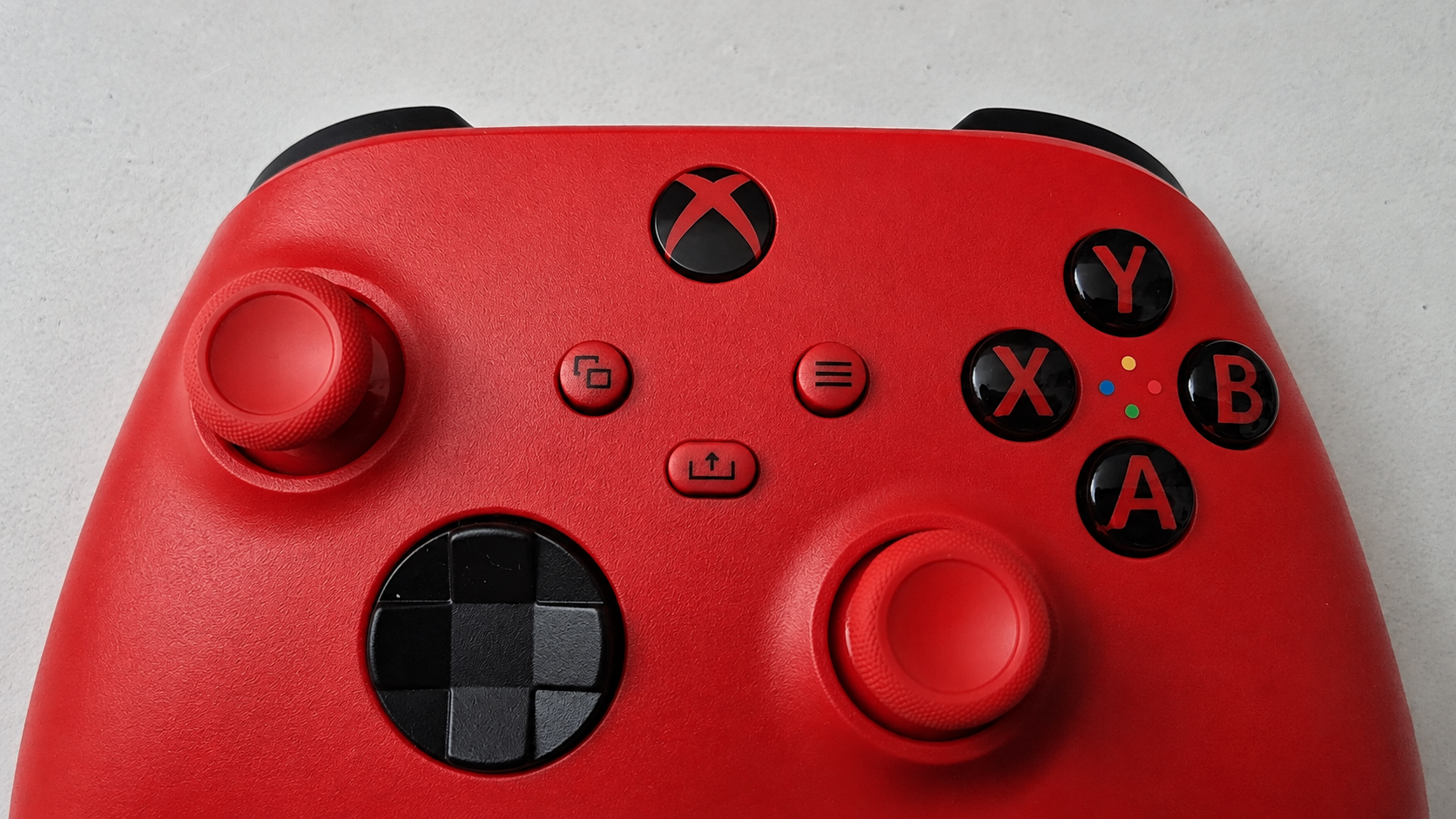 Xbox Wireless Controller (Pulse Red) – Excellent Condition - photo 2
