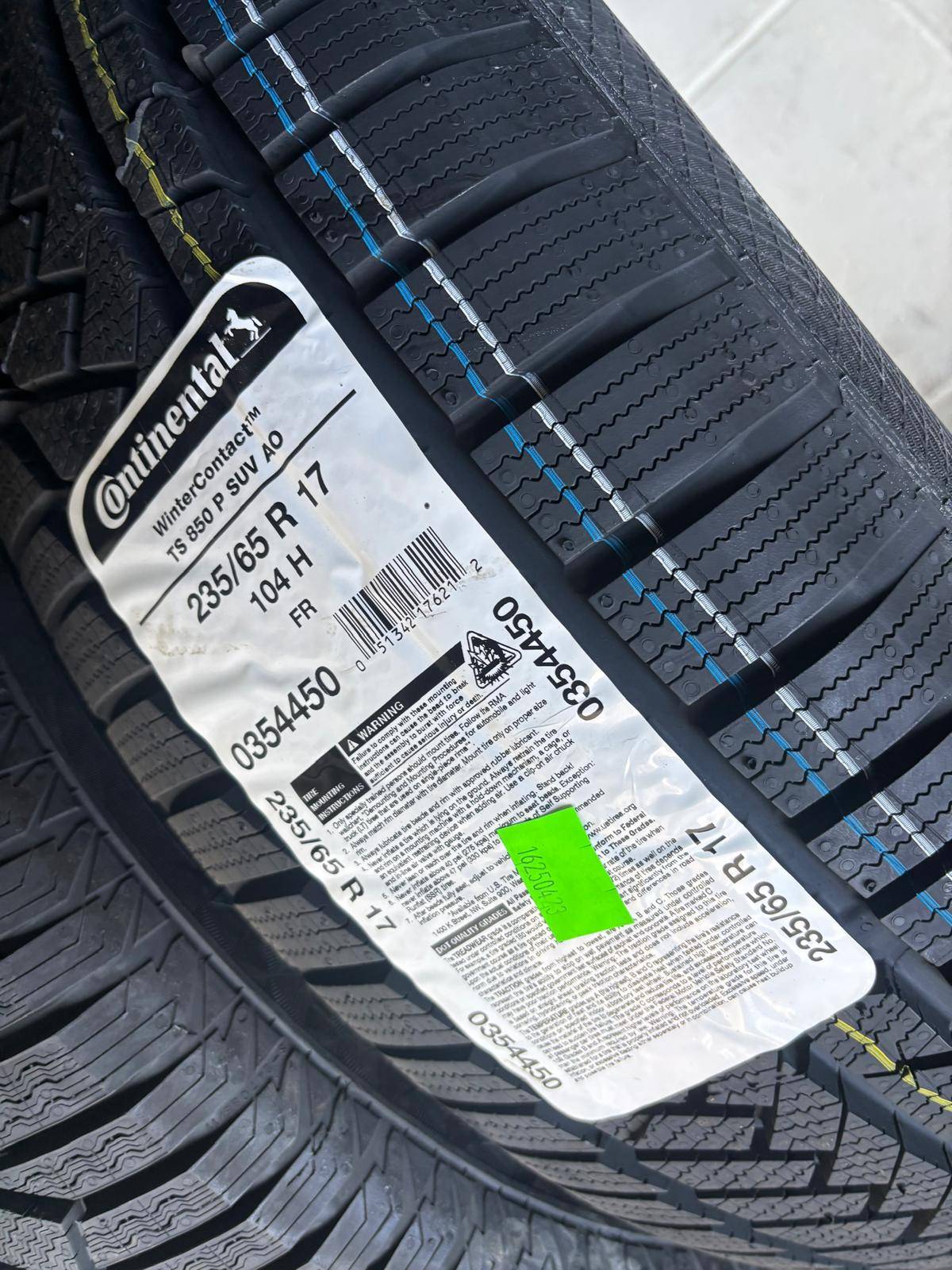 NEW 235/65/R17 Continental Snows– Santa Fe/Odyssey/Sorento/ Edge - photo 2