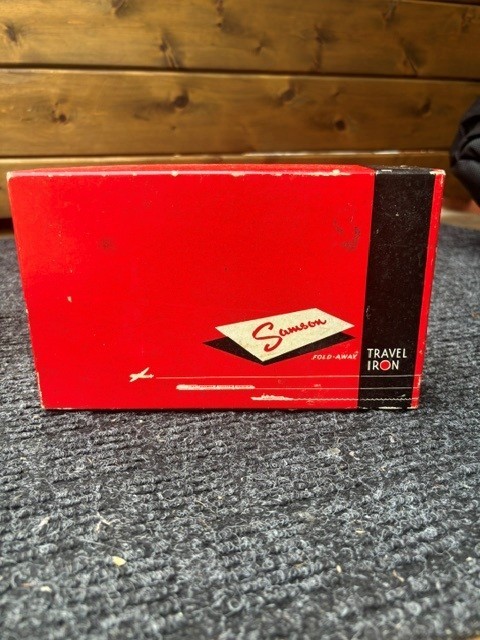 Samson Fold-Away Travel Iron - photo 3