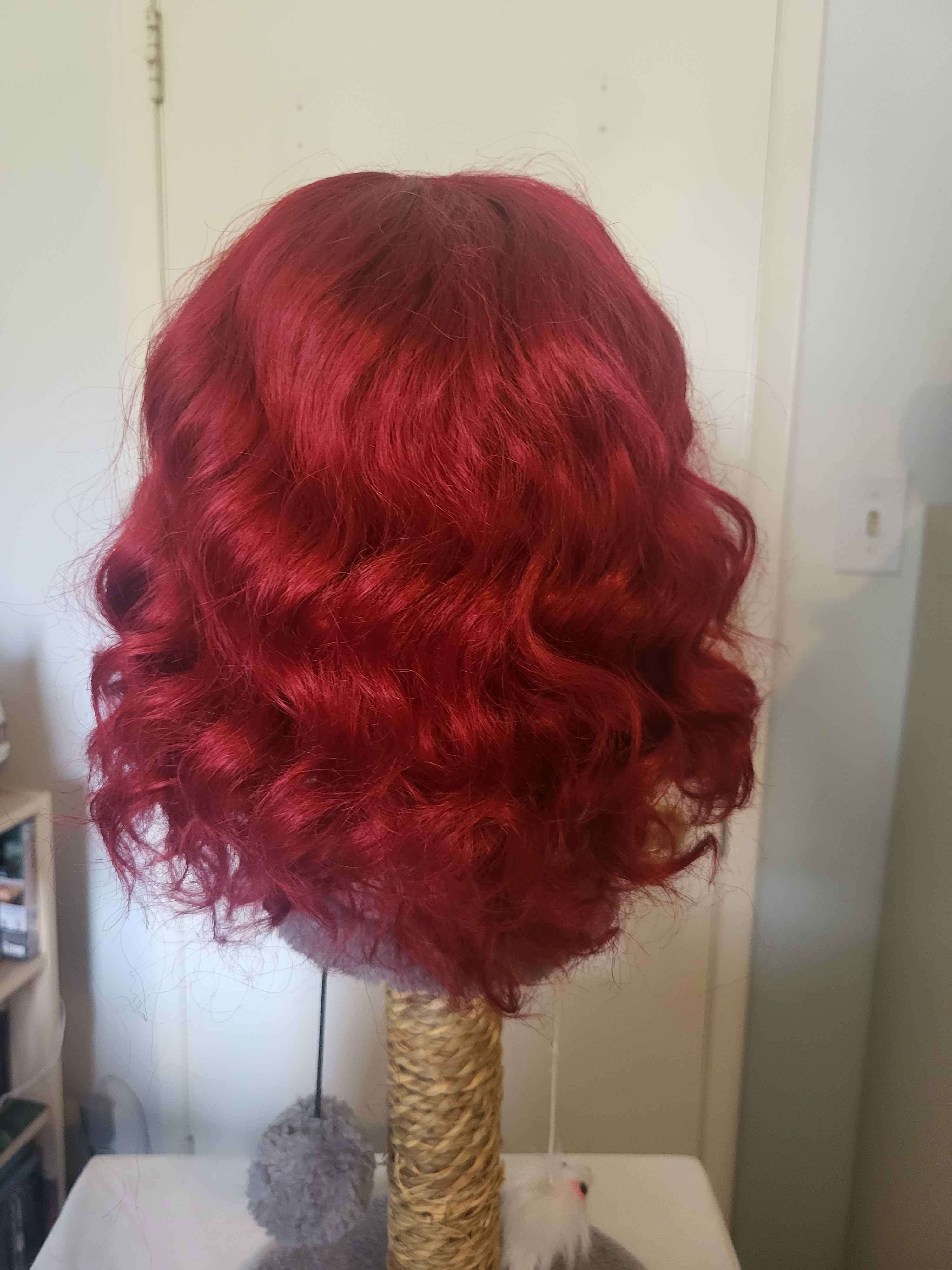 Red Wavy bob - photo 3