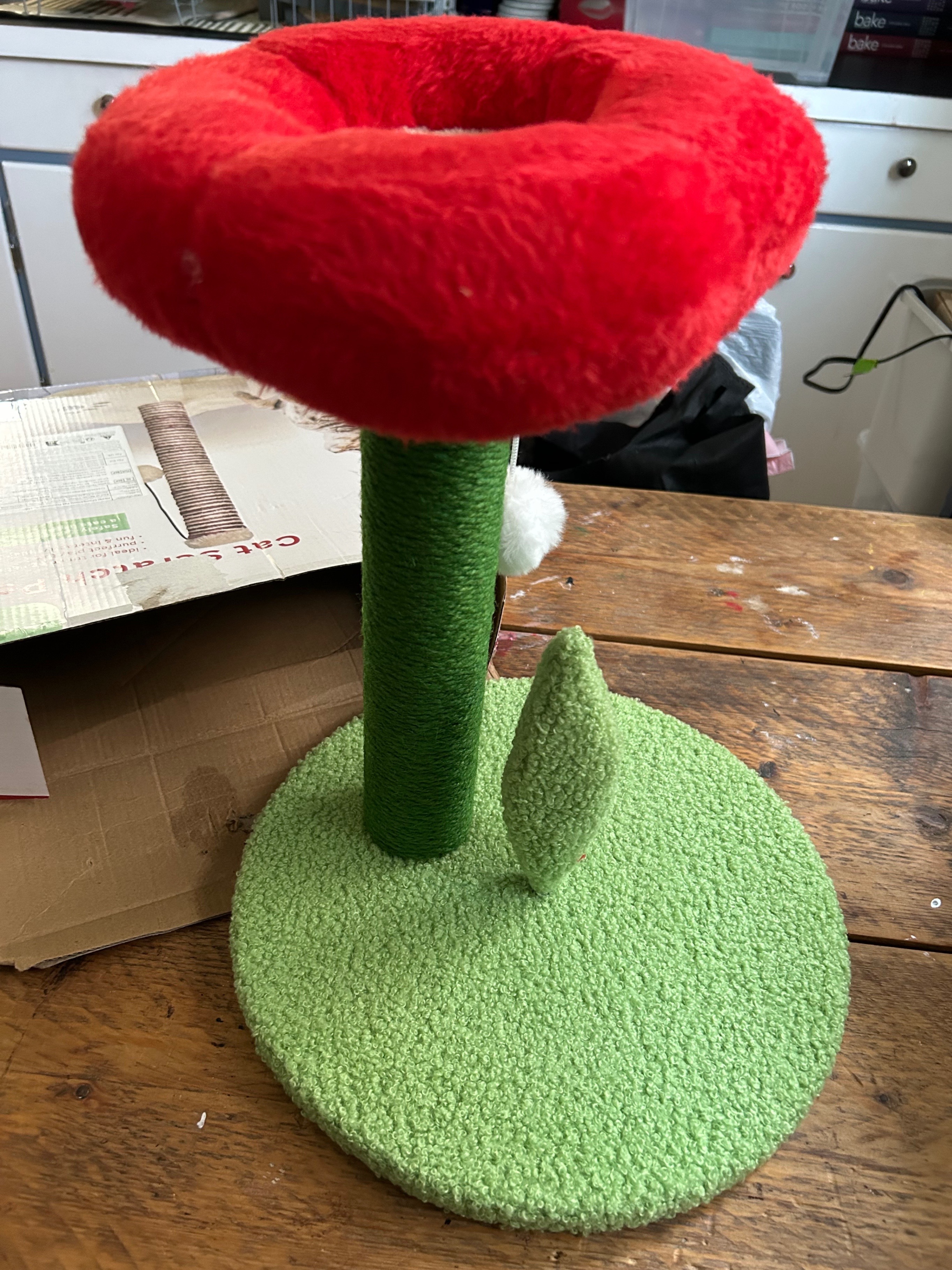 Red Flower Cat Scratch Post/Bed