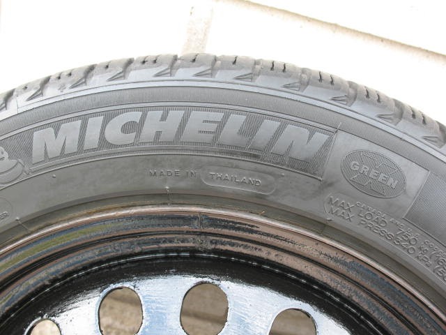MICHELIN 215/55R17 GreenX Studless Snow Tires with Rims - photo 3