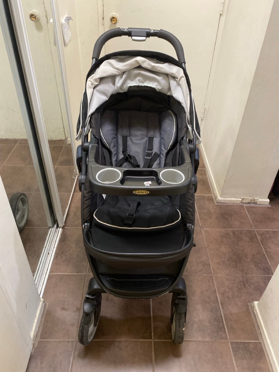 Graco Stroller with Winter Cover – Good Condition – $50 - photo 2