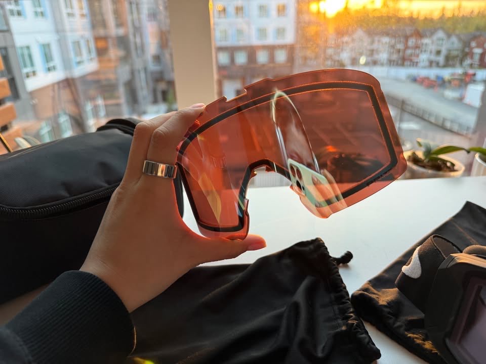 oakley snowboard goggles interchangeable lenses - photo 2