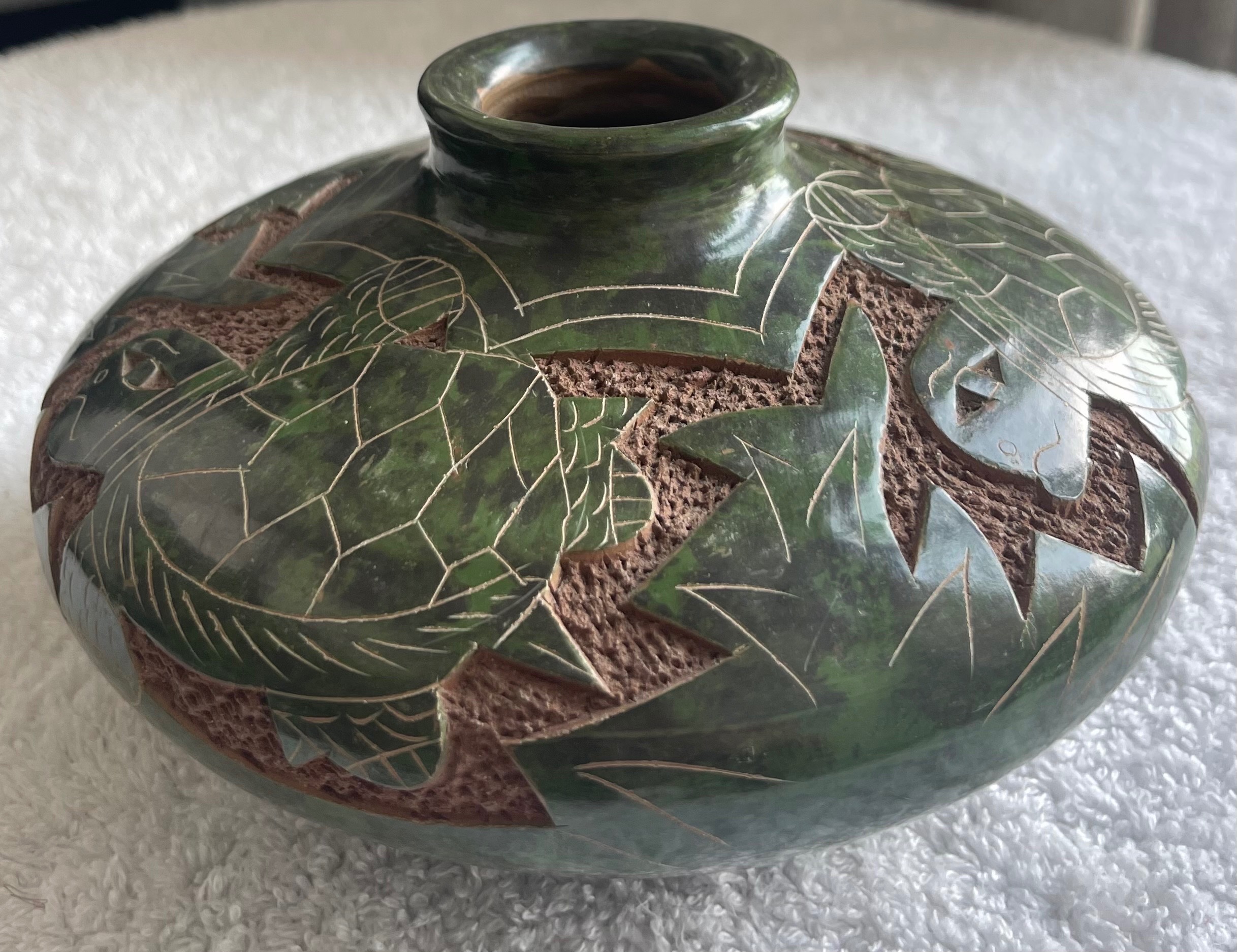 Signed Costa Rica Carved Green Sea Turtle Art Pottery Vase