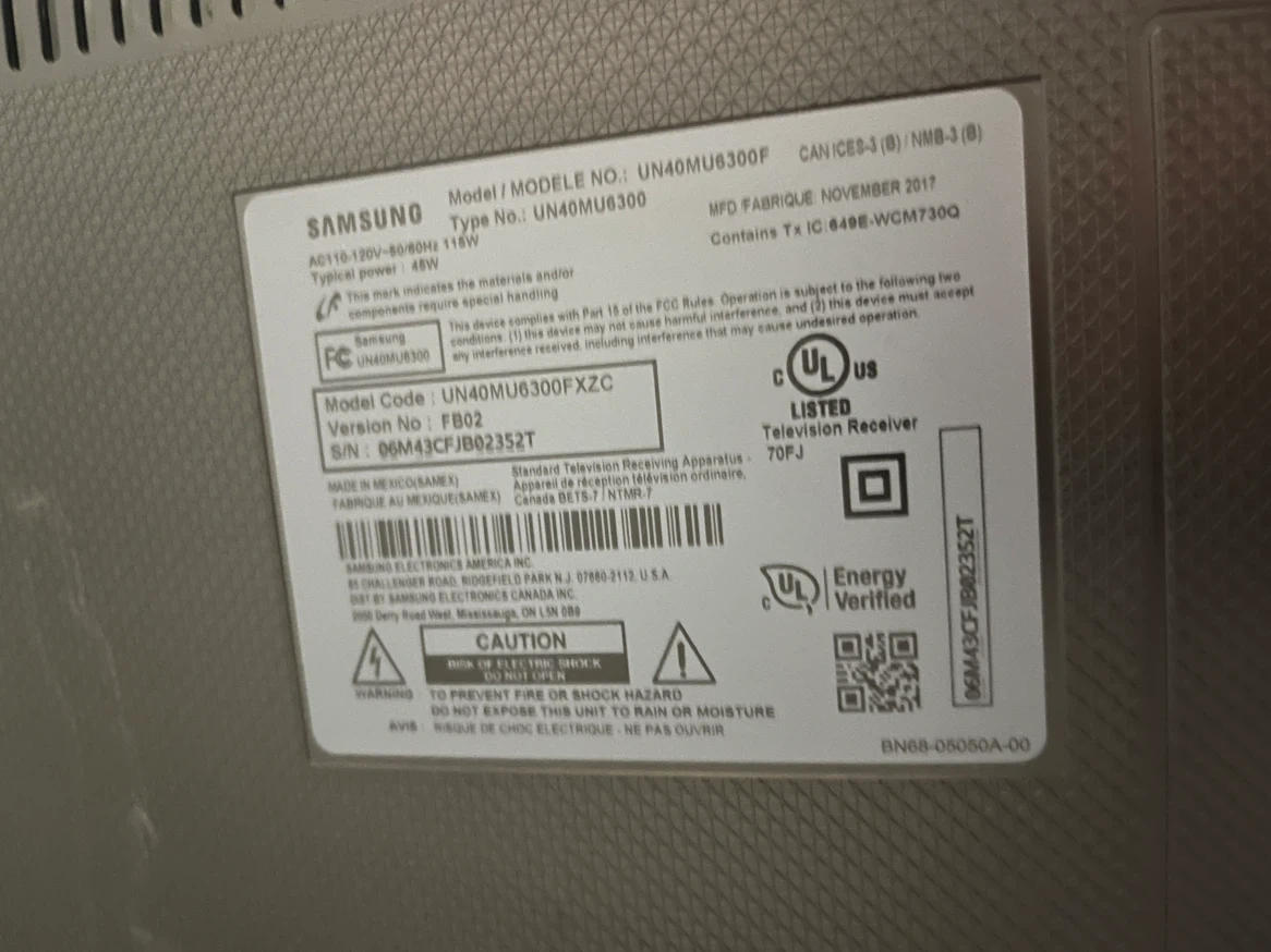 Moving Out Sale: Samsung Smart TV – Comes with 2 Remotes - photo 4