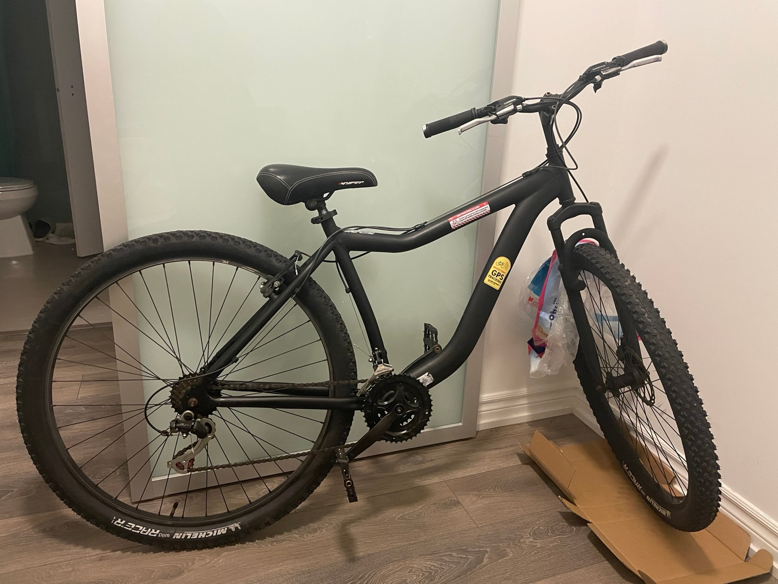 🏡 Moving Out Sale – 29" Mountain Bike🚲