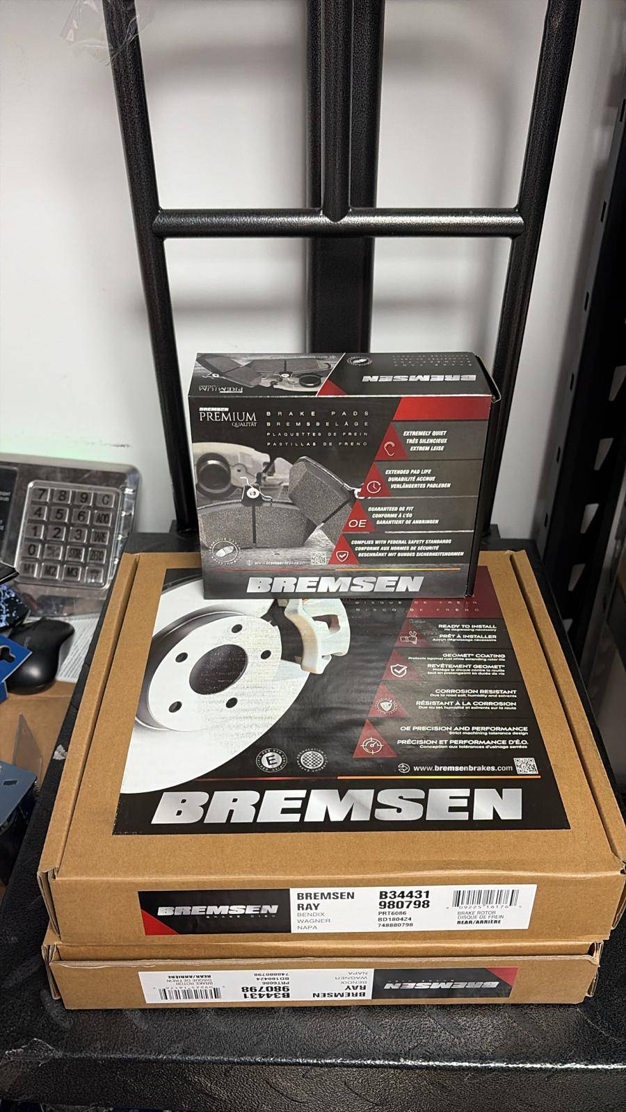 Bremsen Coated Rotors With Brake Pads