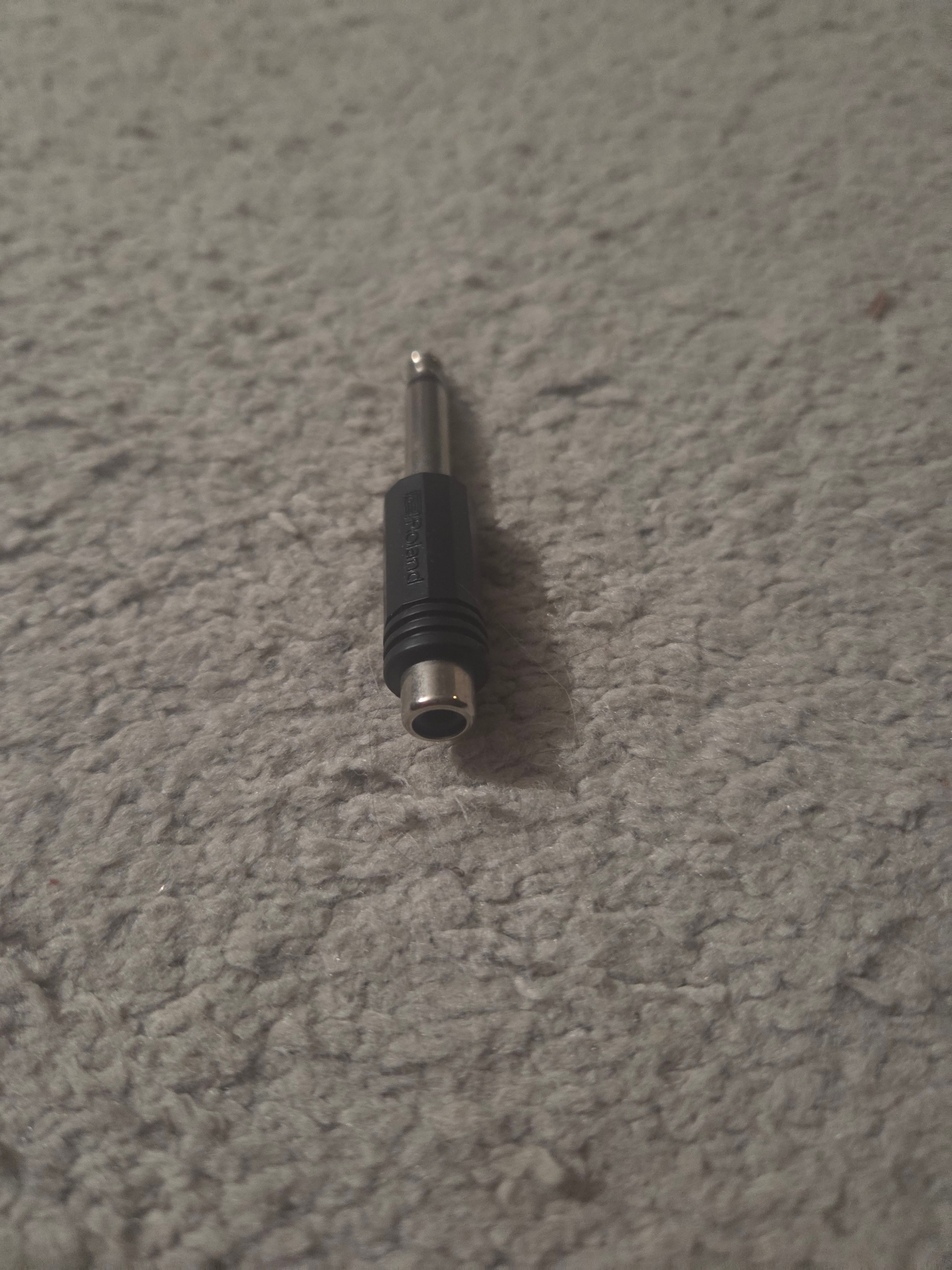 Roland RCA Female to 1/4" (6.35mm) Mono Male Audio Jack Adapter