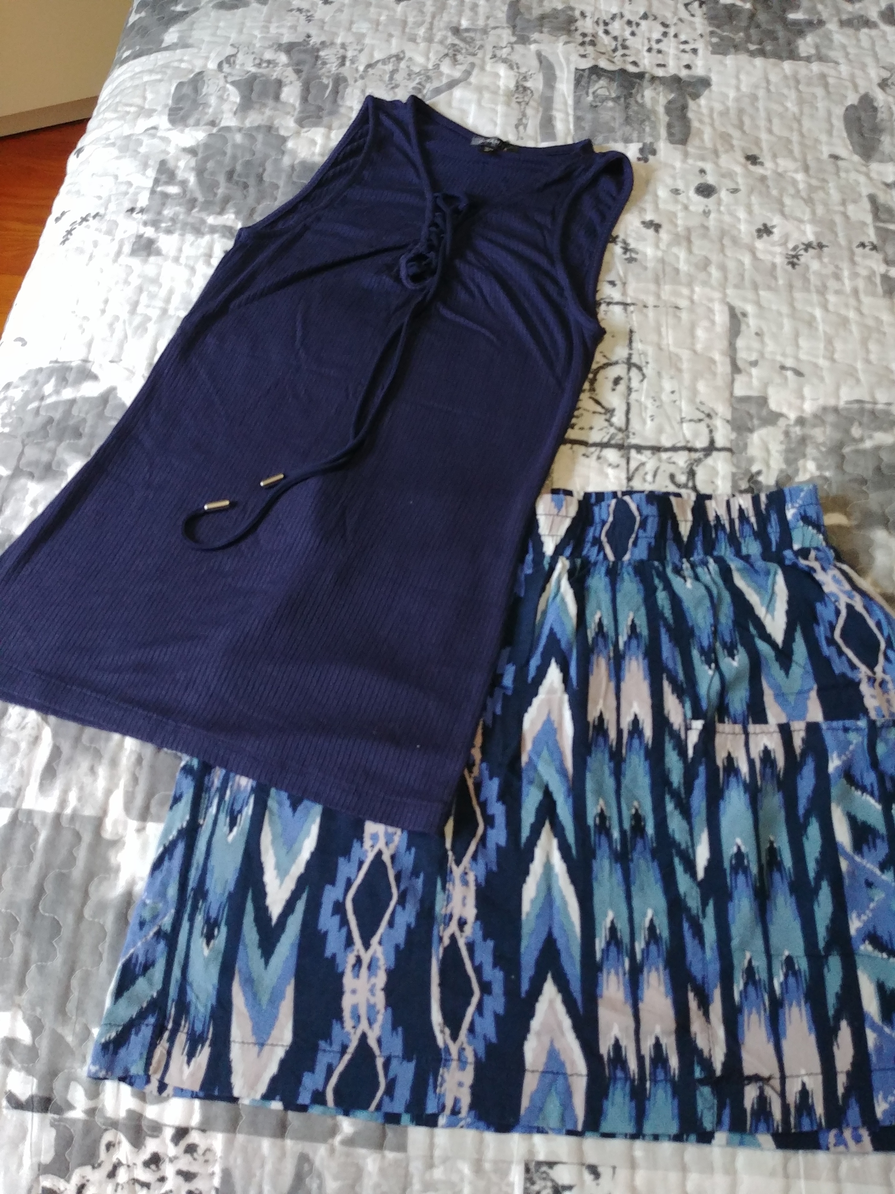 Dynamite tank Top With Garage Aztec Skirt, XS-S Set
