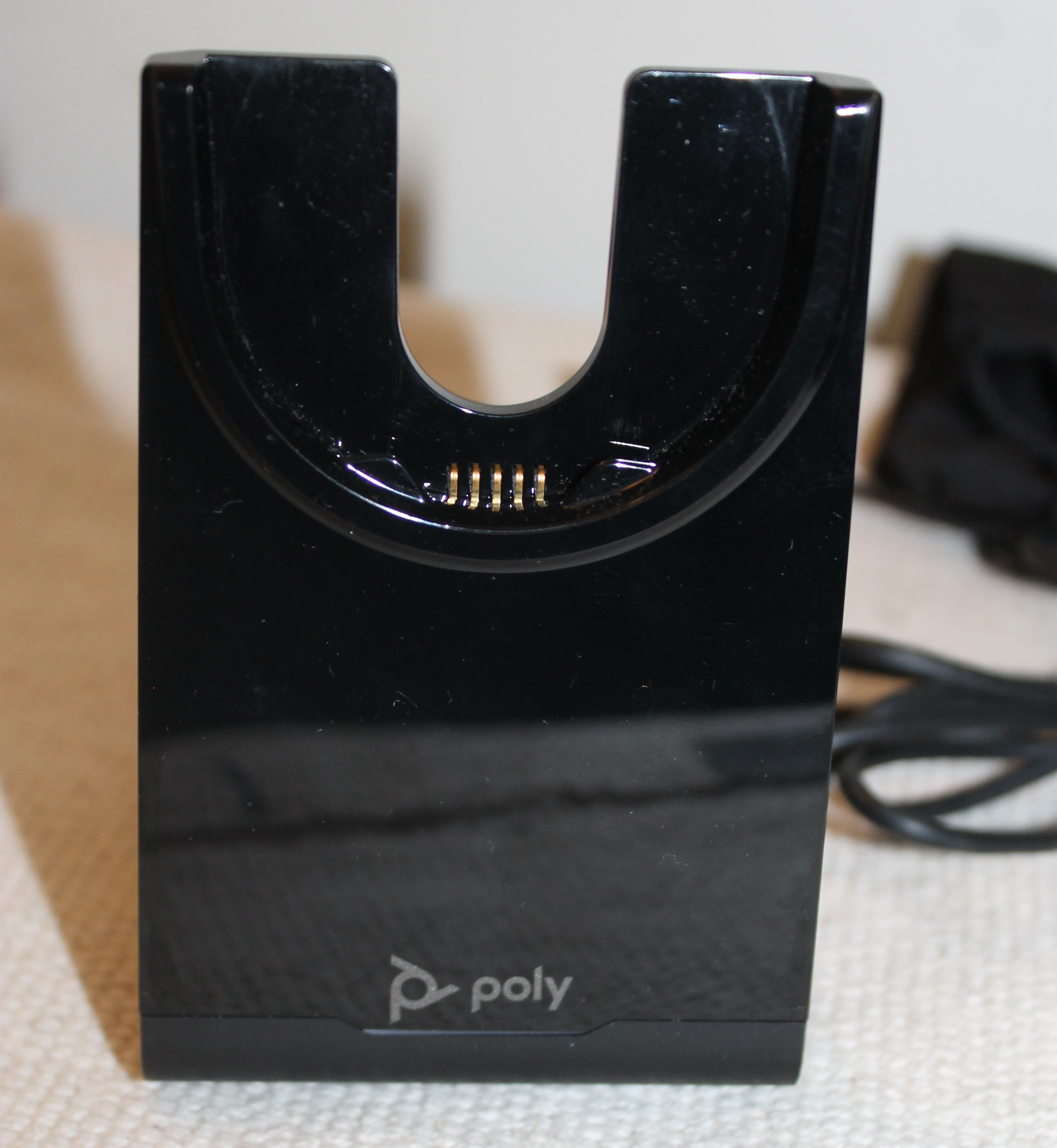 Poly Headphone Wireless with Wireless charging station - photo 3