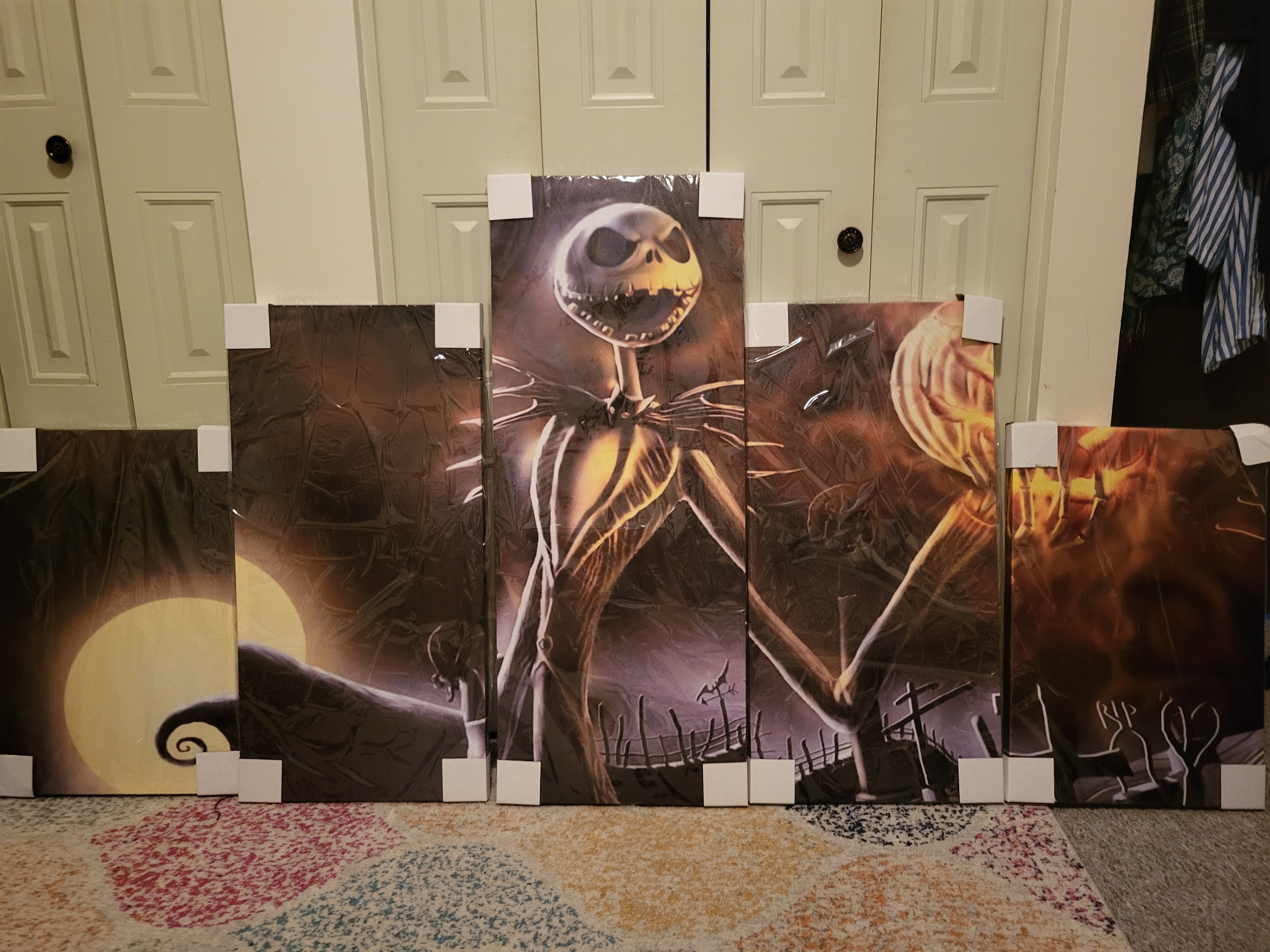 THE NIGHTMARE BEFORE CHRISTMAS – 5-PIECE FRAMED CANVAS WALL ART - photo 2