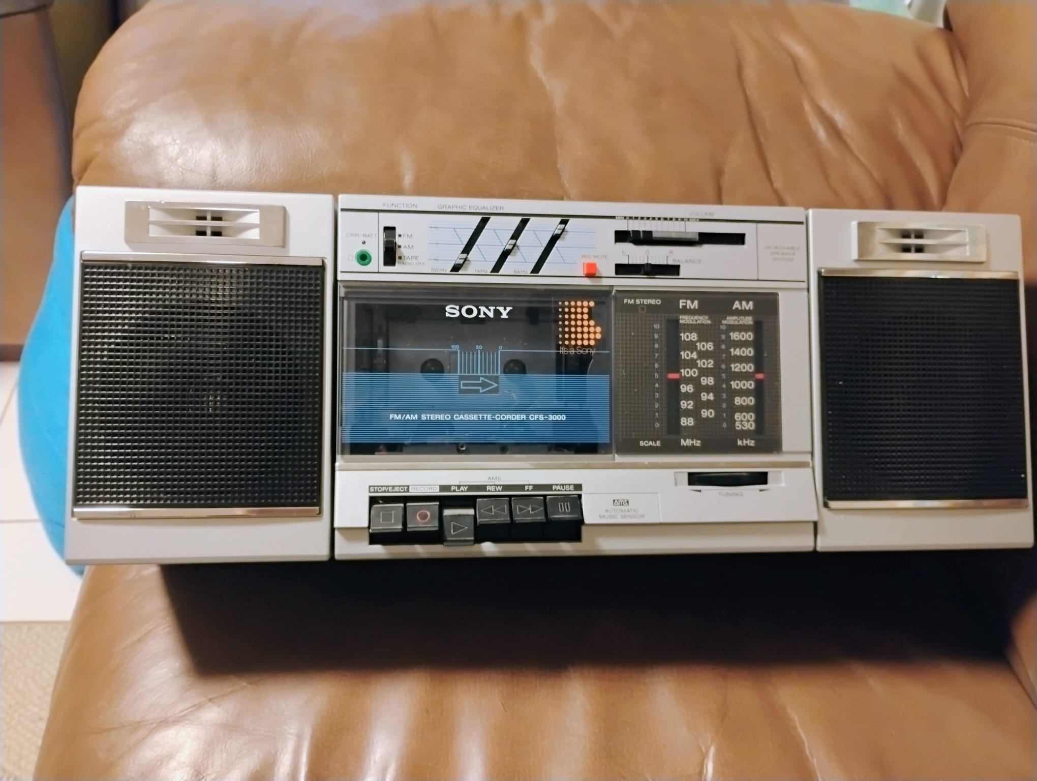 Vintage SONY Boombox AM/FM Stereo Cassette-Corder CFS-3000 - photo 2