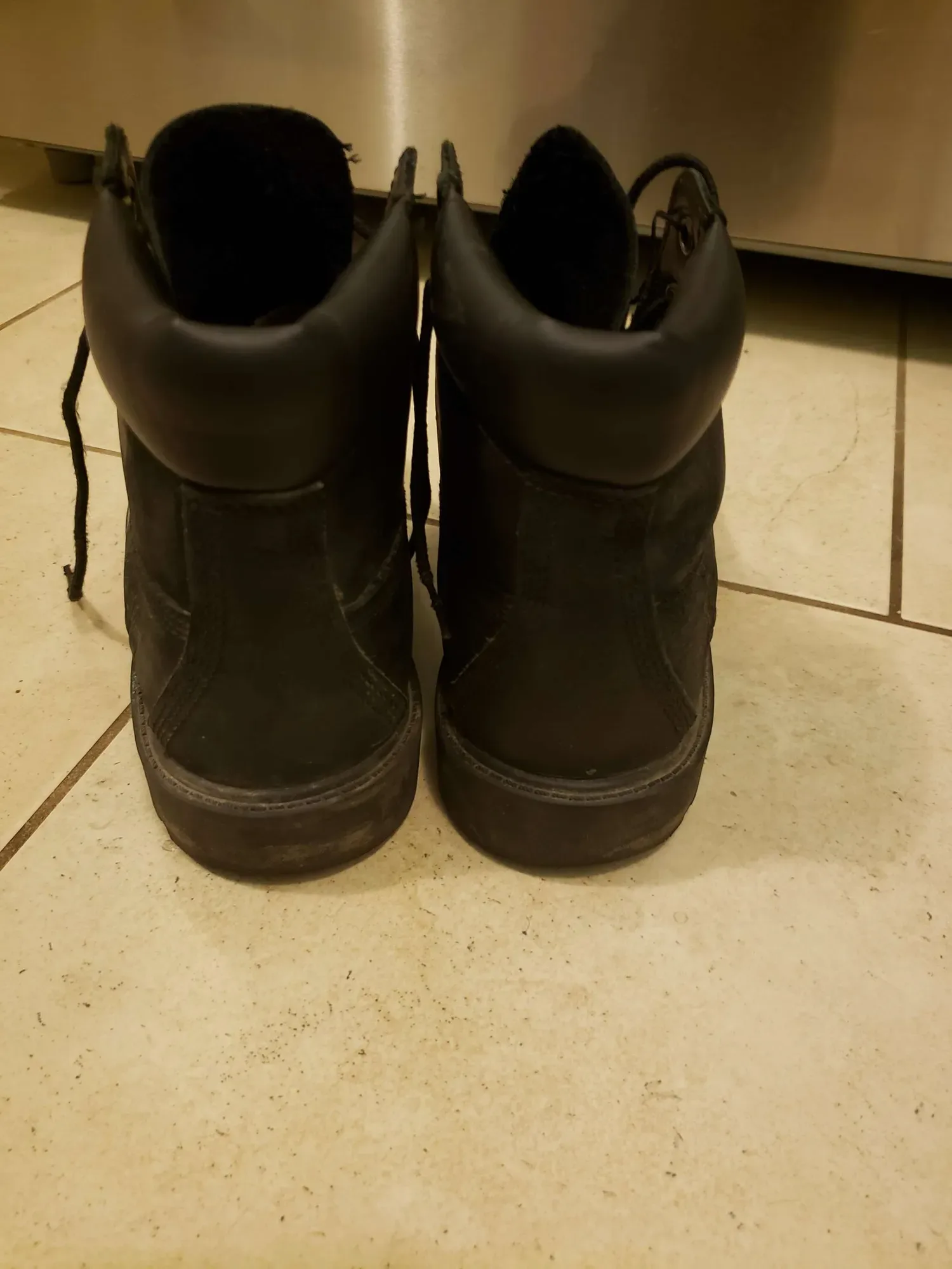 Timberland Black Leather Boots in Excellent Used Condition - photo 2