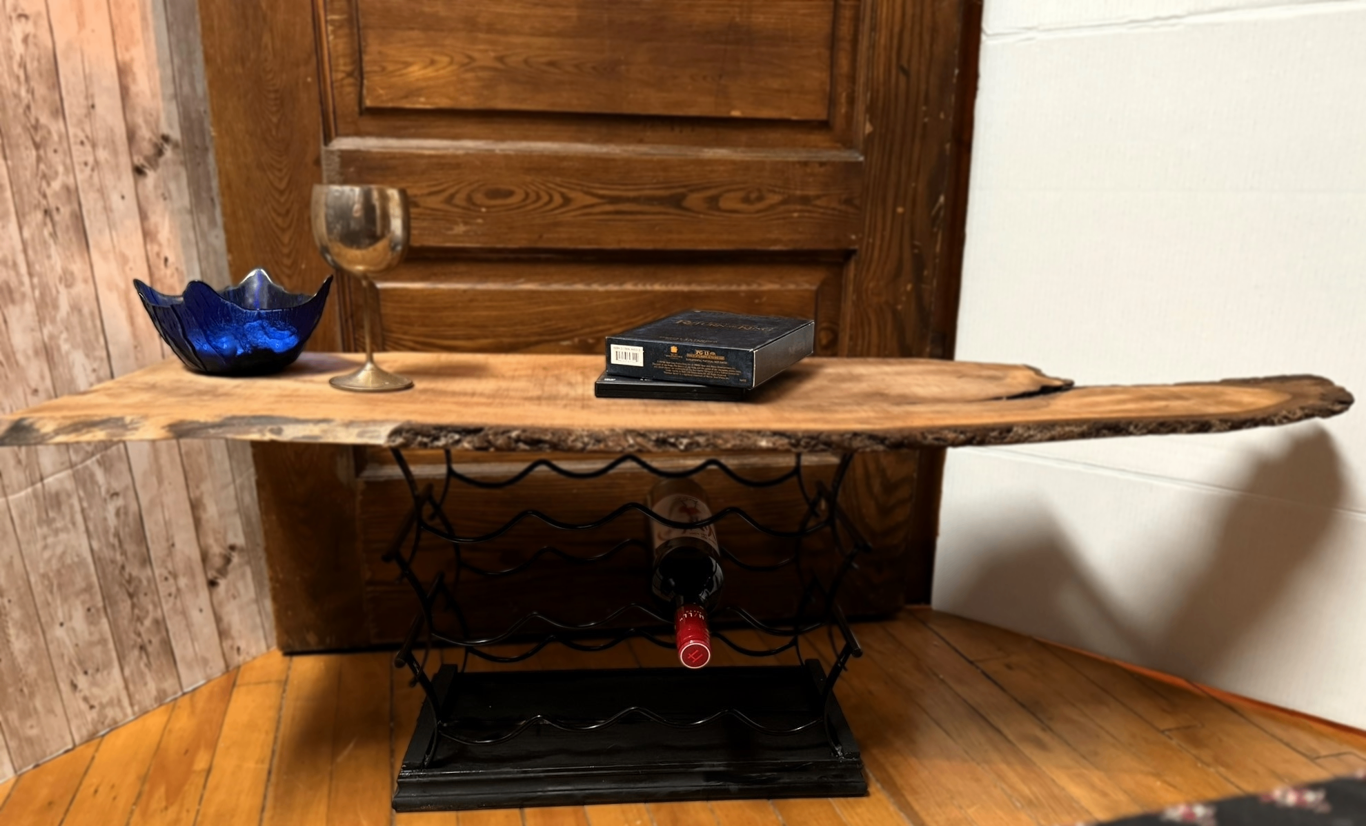 Walnut Live Edge Coffee Table / Table en noyer noir bord naturel - photo 2