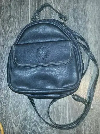 Bags & Purses Galore All In Excellent Condition - photo 4