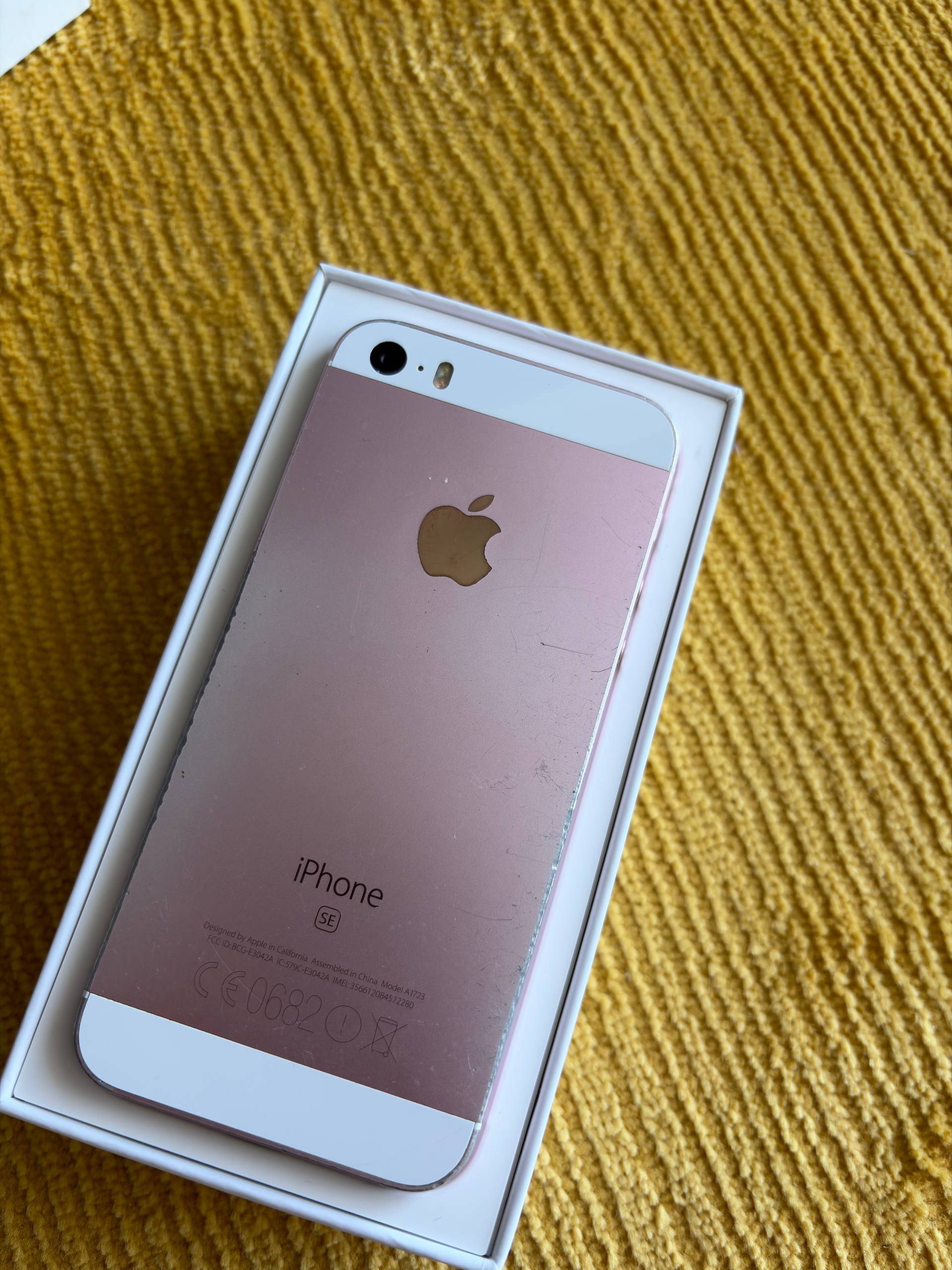 Apple iPhone SE 1st Gen 32GB Rose Gold - Unlocked - photo 2