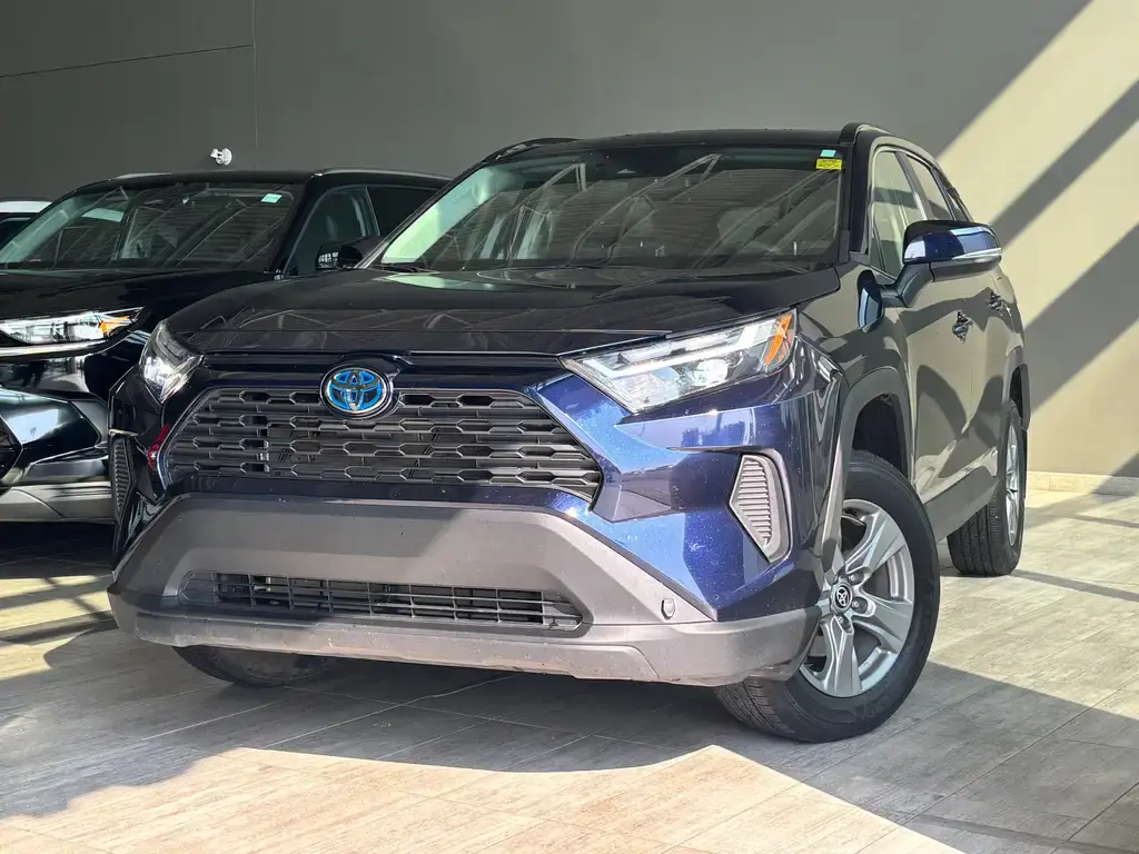 2023 Toyota RAV4 Hybrid - photo 2