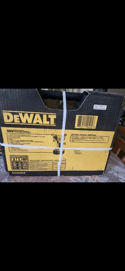 DEWALT 18V Cordless Impact Driver Kit (DC825KS) - photo 2