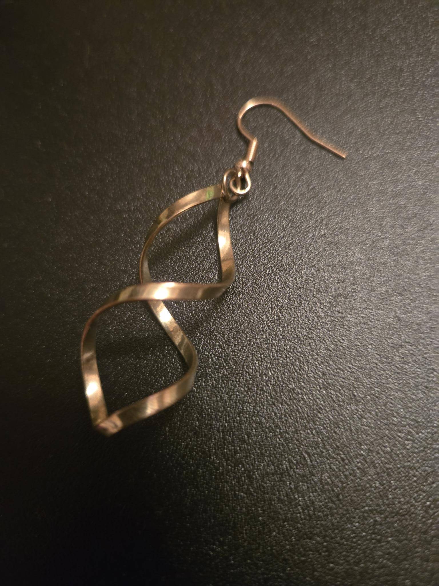 Pair of unique dangle earrings - photo 3