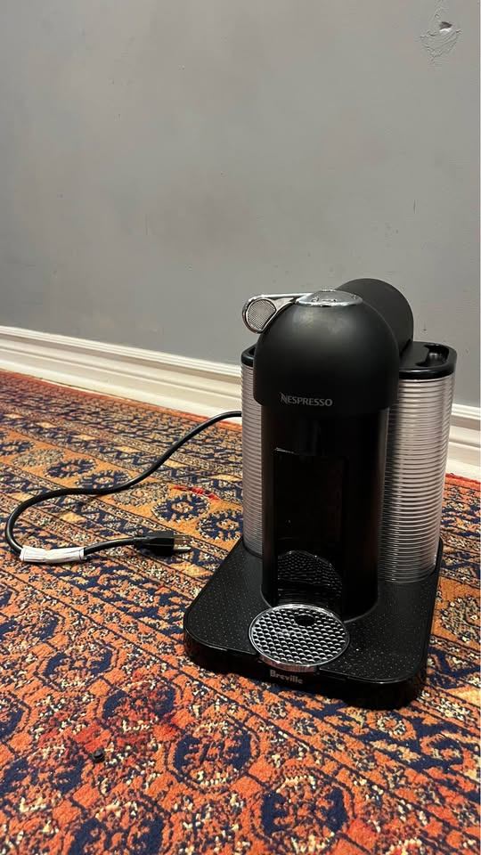 Nespresso Original Coffee Machine - photo 2