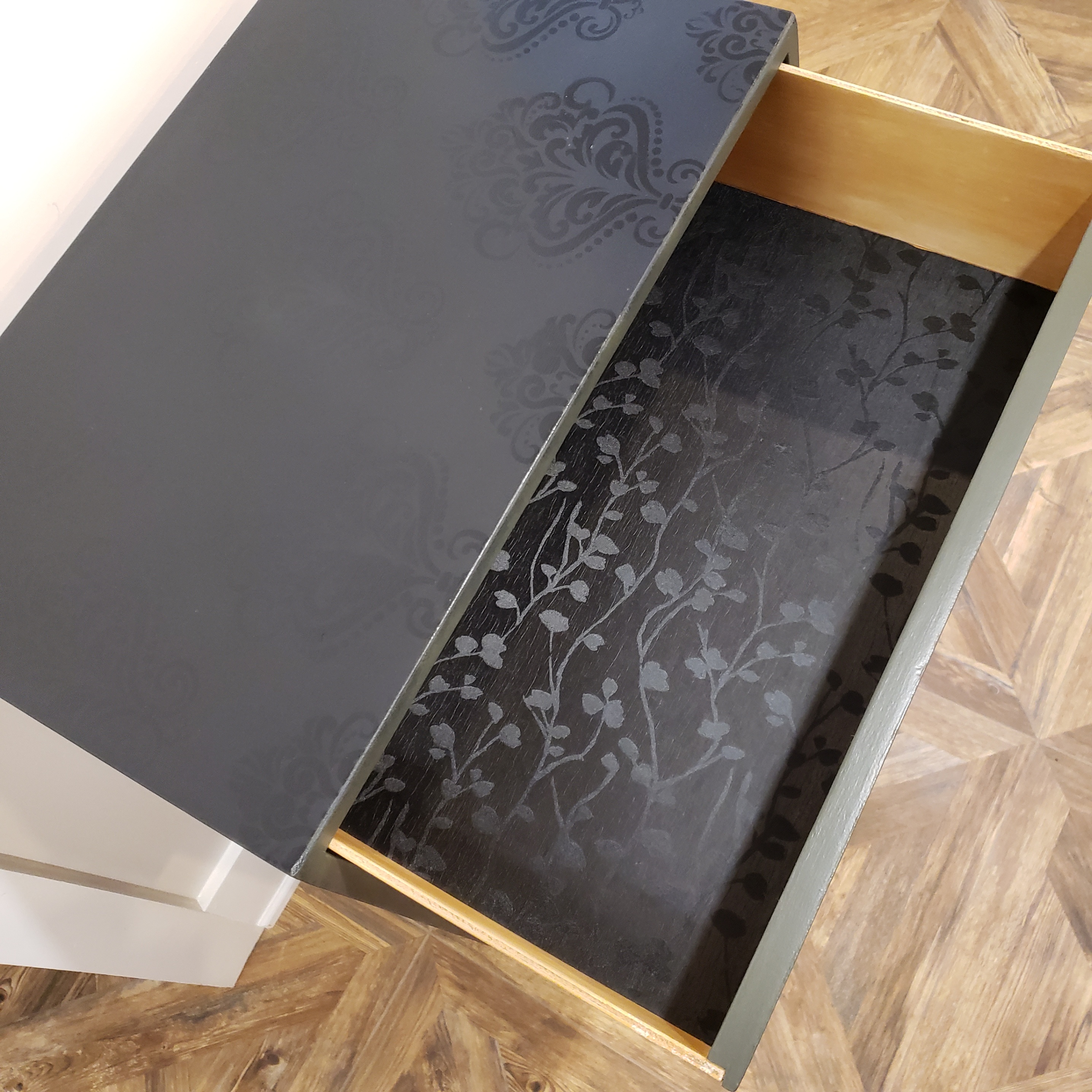 5 drawer wood dresser - photo 5
