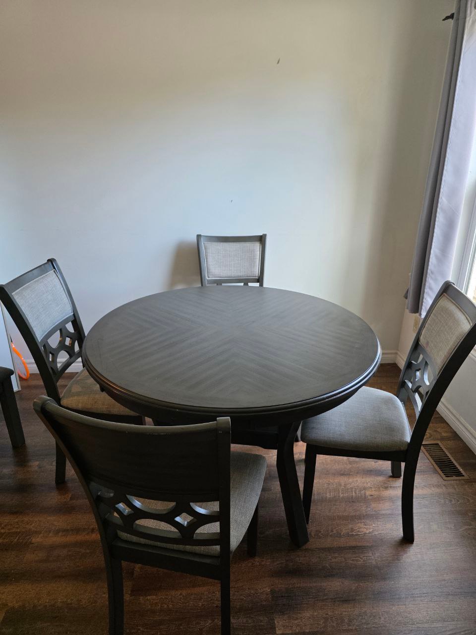 Ashley Furniture 5PC Dining Set - Needs TLC. BEST OFFER - photo 2