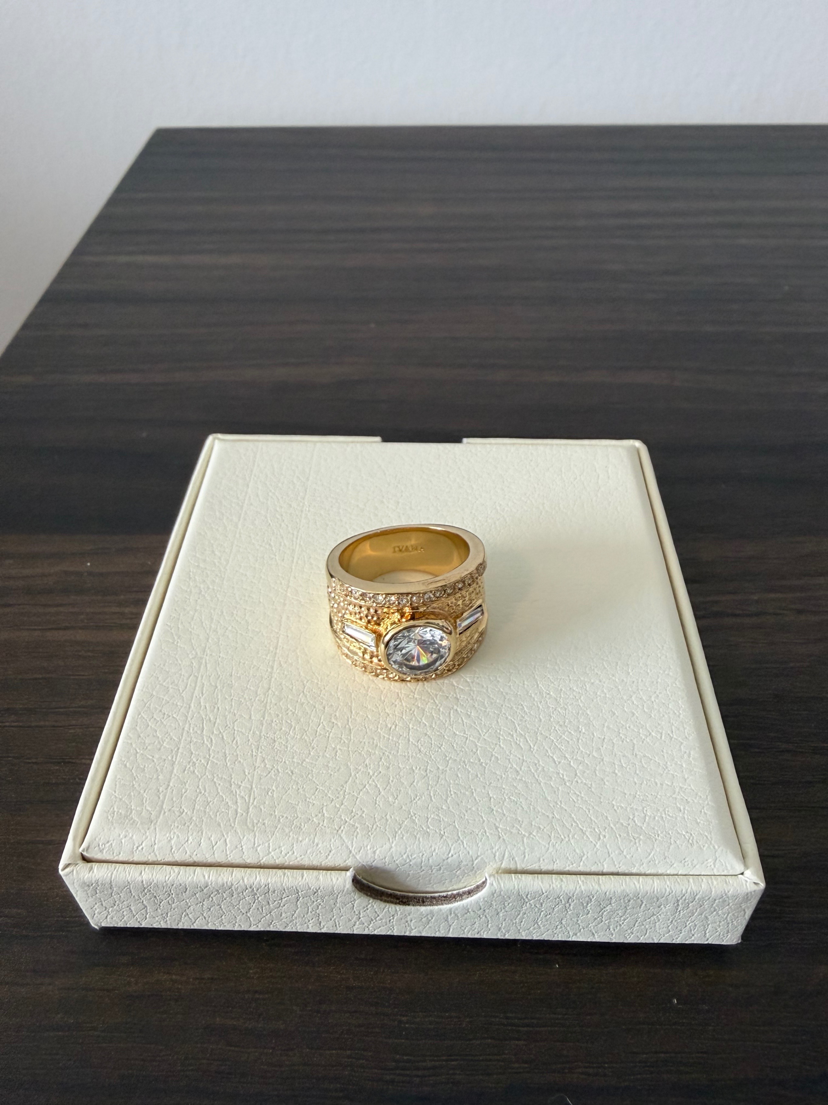Vintage Ivana Pave Crystal Ring Gold Tone Size 6 - photo 2