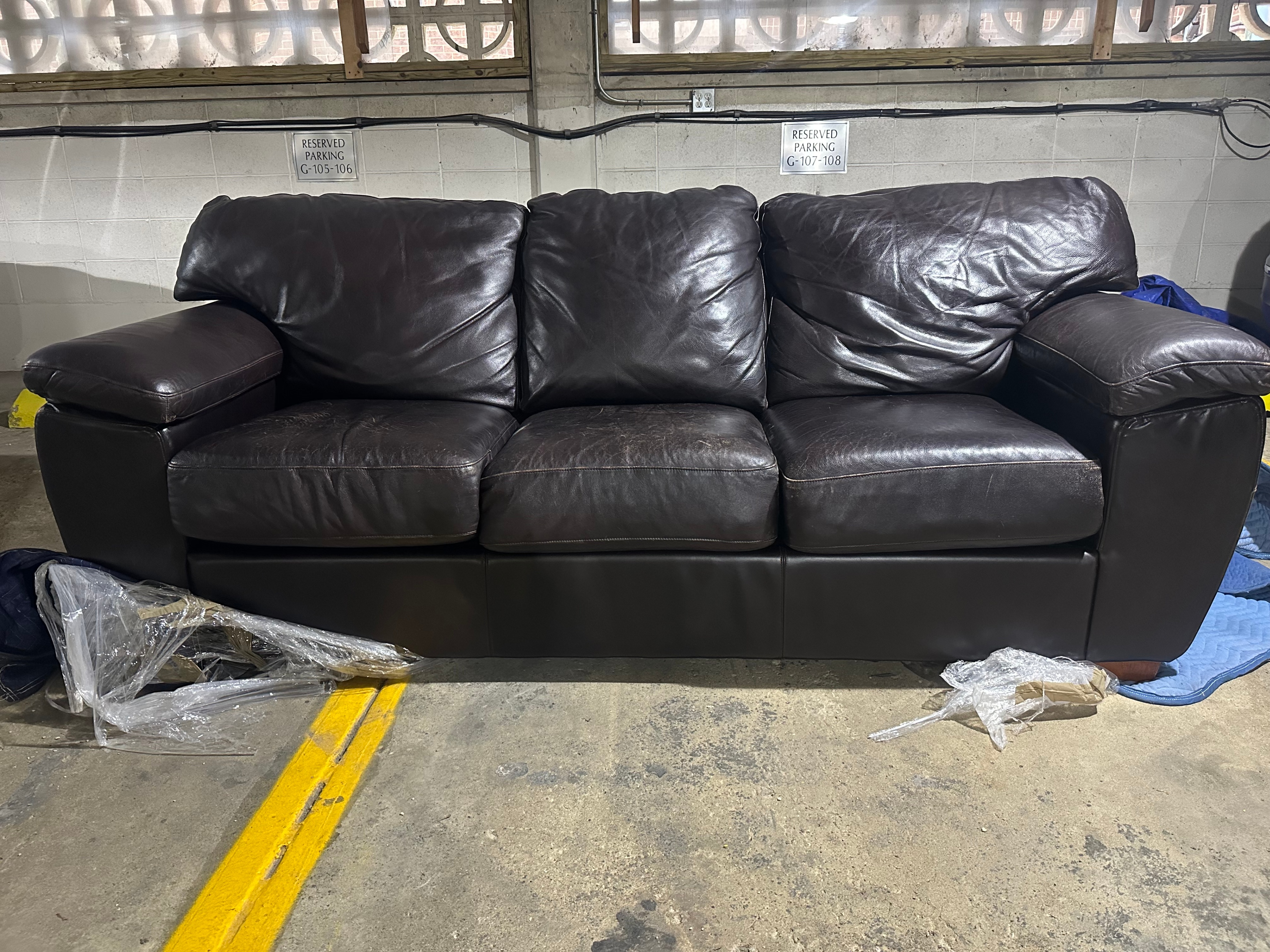 Modern Comfort Couch - Excellent Condition!
