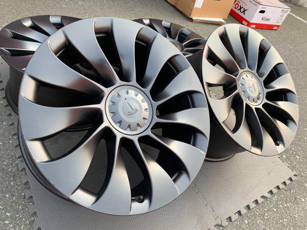 1 X single UBERTURBINE 21x10.5" REAR TESLA Model Y Performance