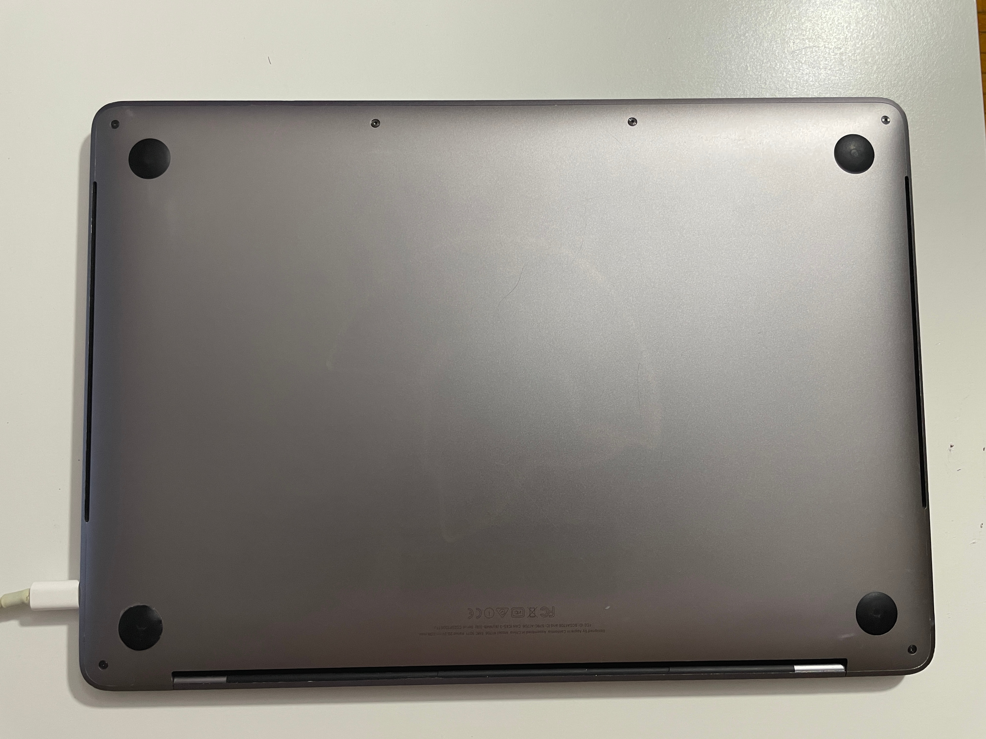 Apple Mac Book Pro A1706 with Touch Bar - photo 5