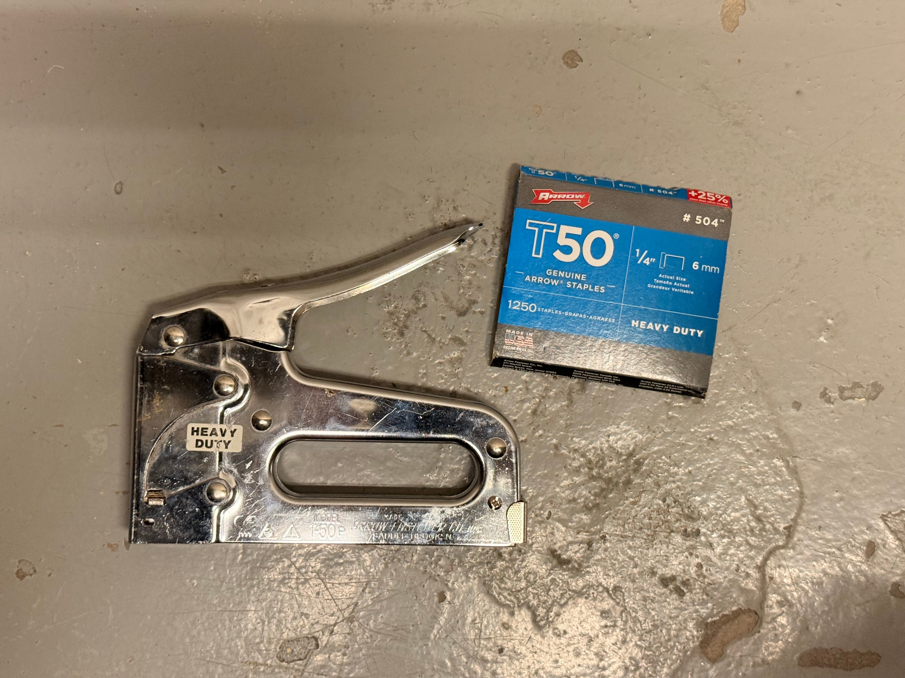 Arrow T50 Heavy Duty Staple Gun with T50 Staples