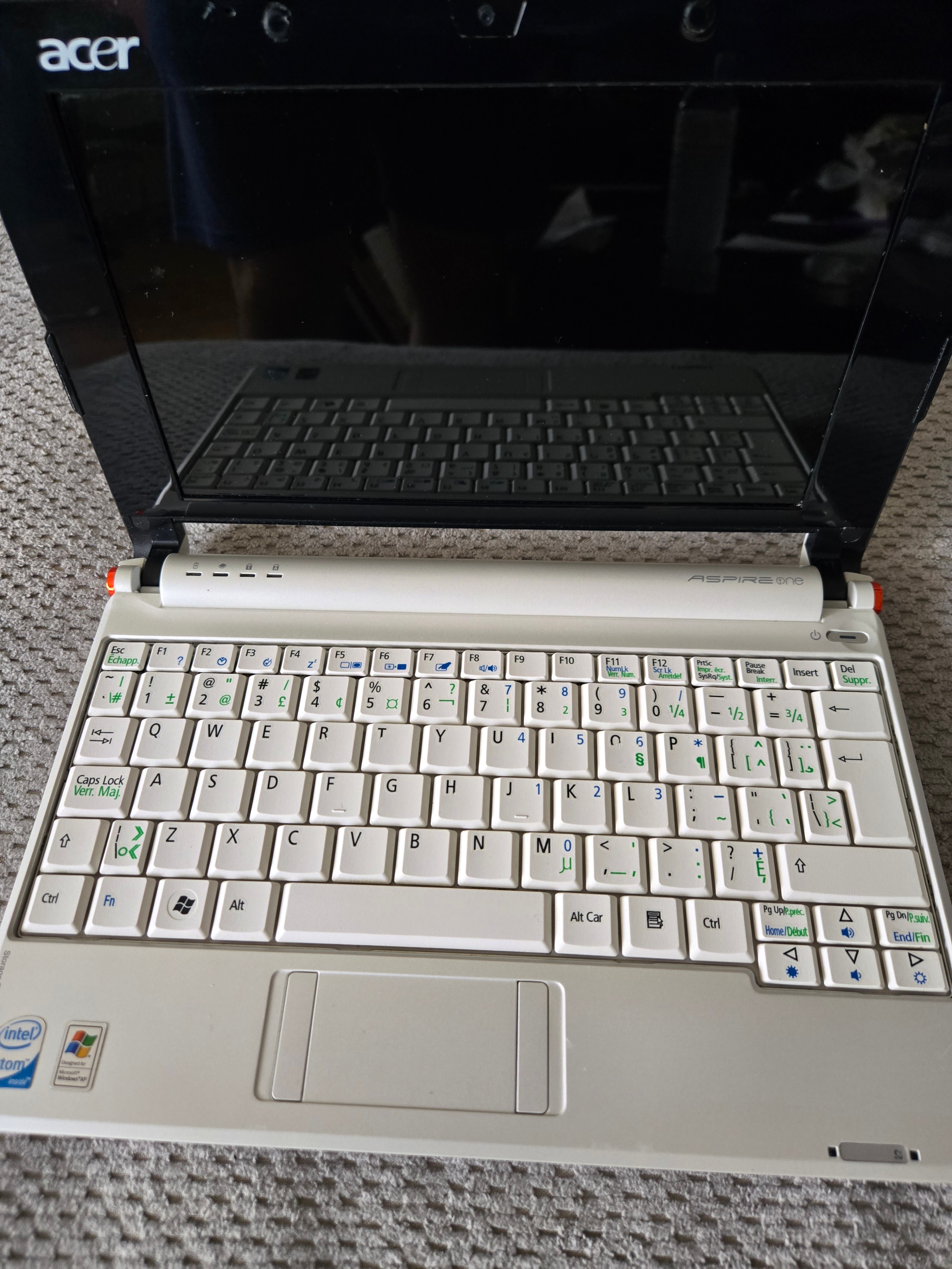 Acer Aspire One ZG5 Laptop