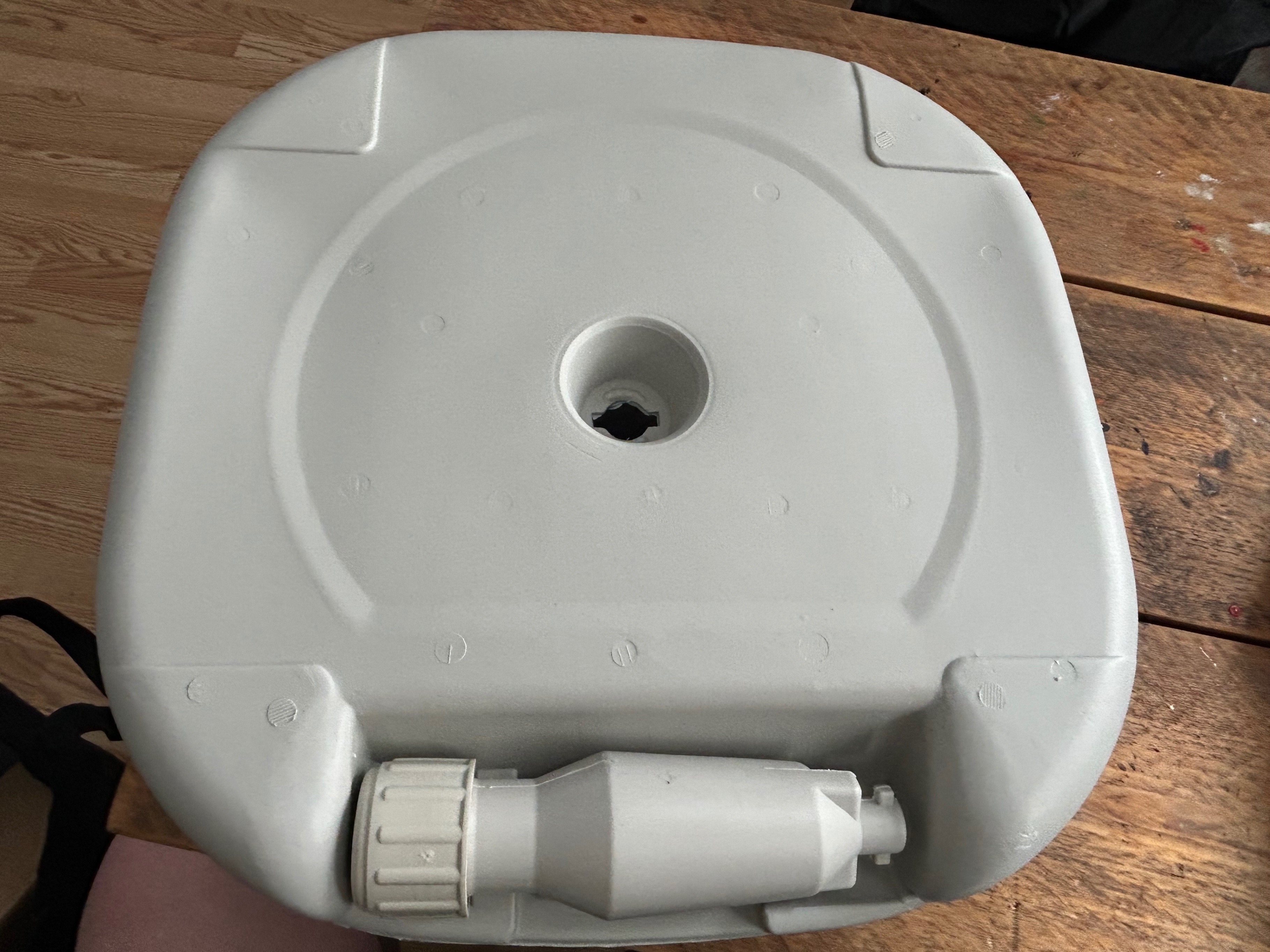 White Outdoor Umbrella Stand - photo 3