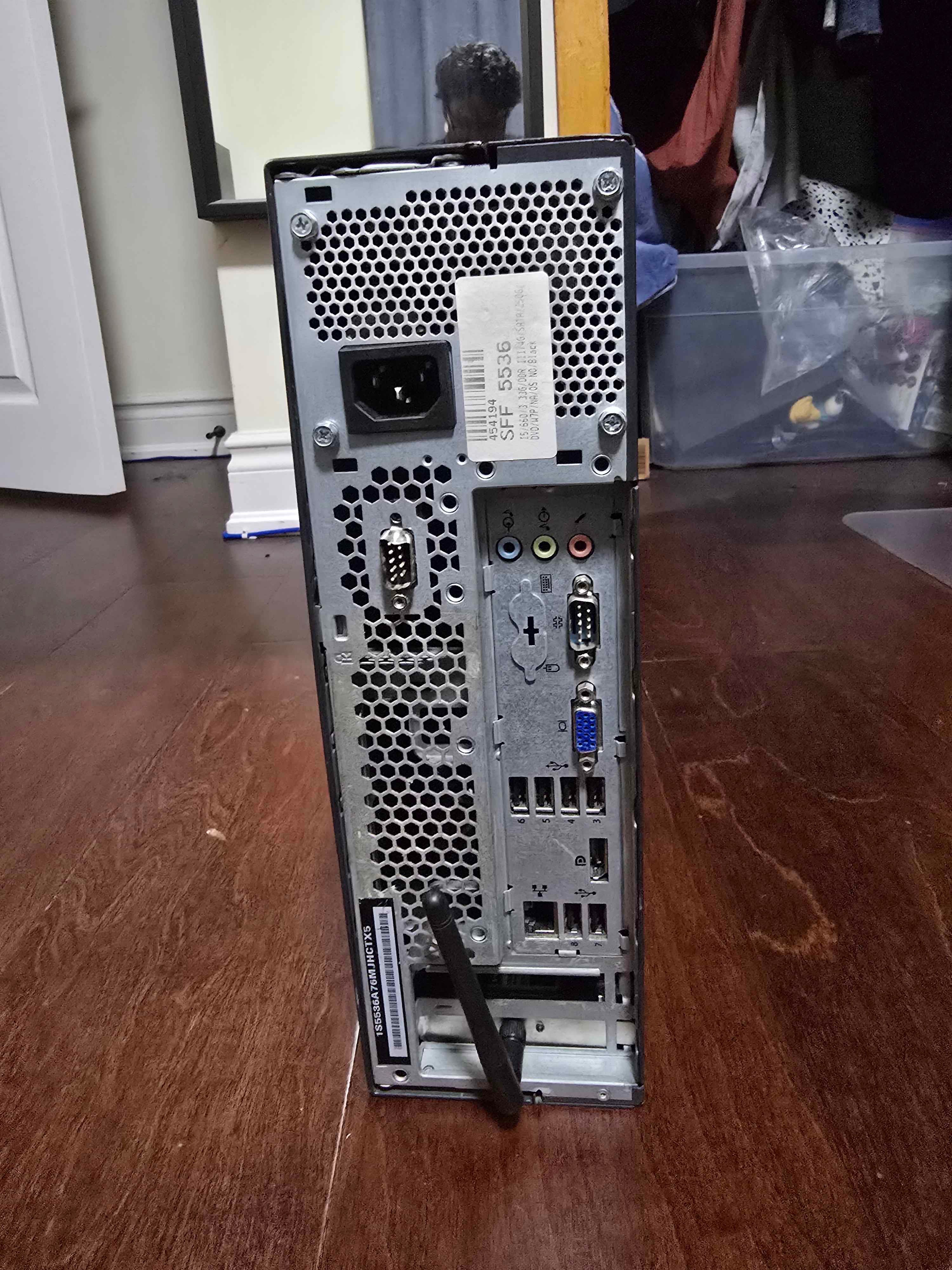 Lenovo ThinkCentre M90p SFF Desktop PC (Intel Core i5 / 8GB RAM) - photo 2