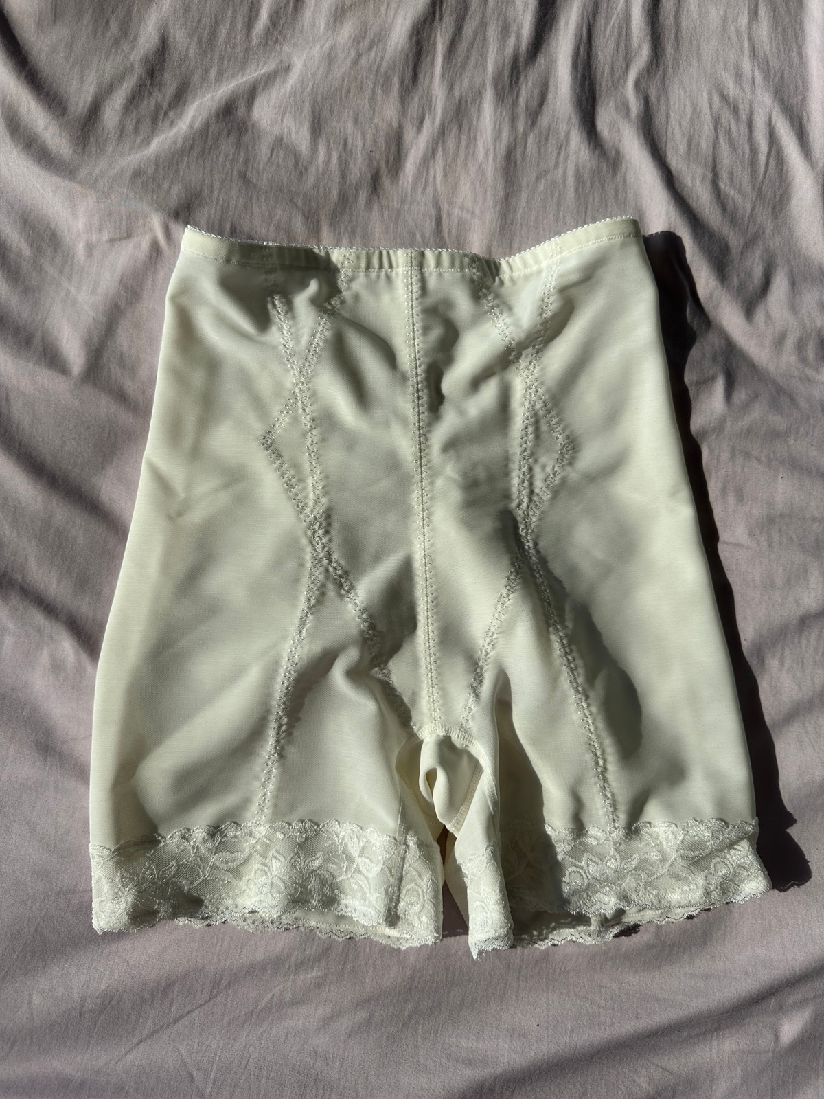 Women’s Low-Waist Shapewear Shorts - photo 2