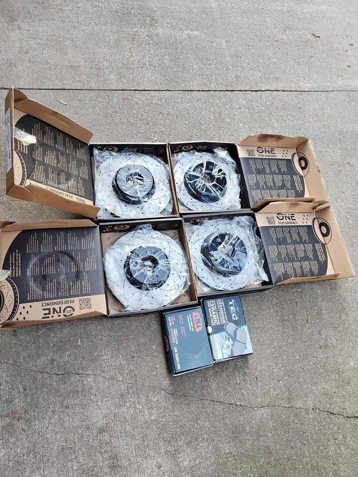 New Rotors With Brake Pads
