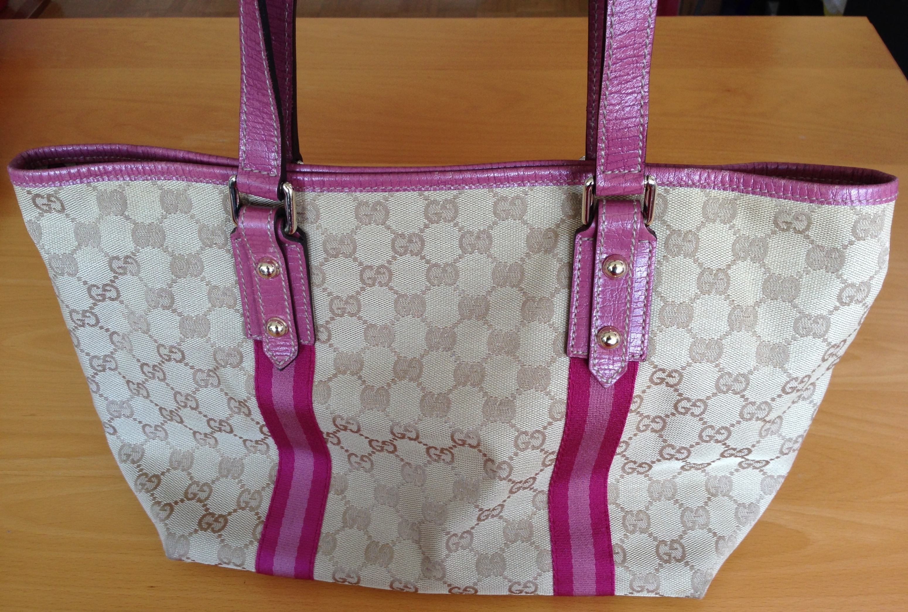 Vintage Gucci GG Monogram Joliceour Pink Butterfly Charm - photo 4