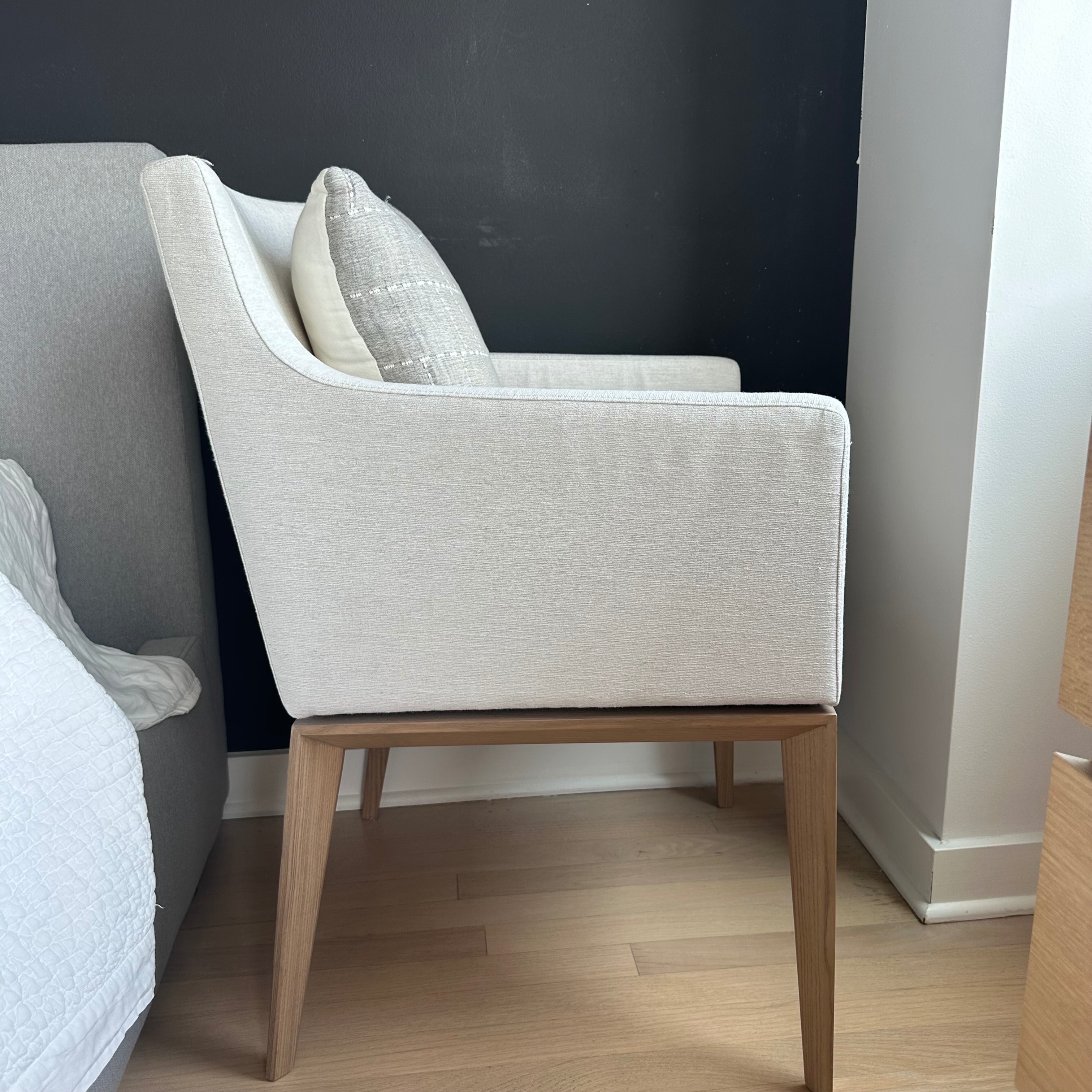Upholstered Accent arm chair - photo 2