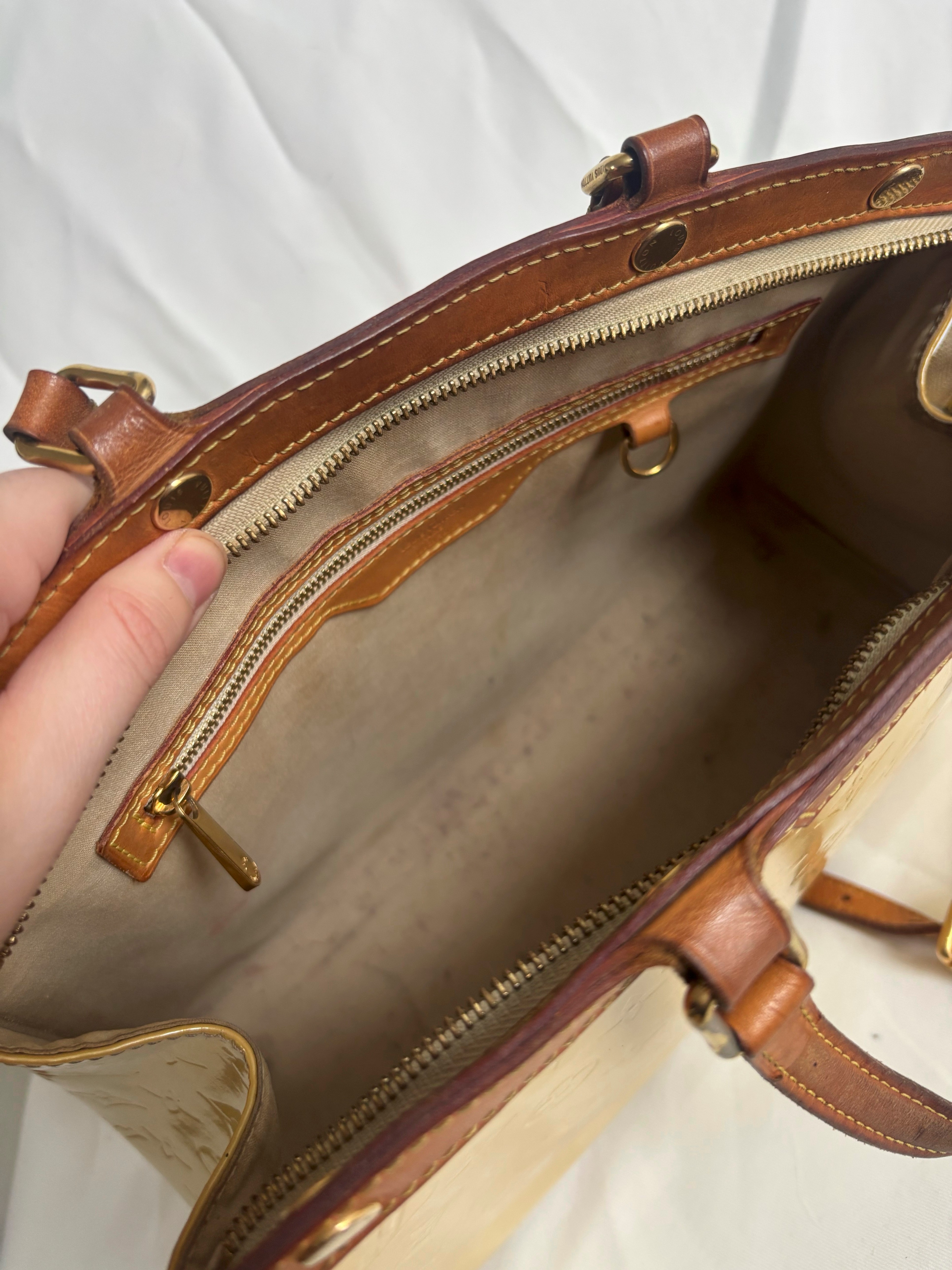 Louis Vuitton Yellow Brea Bag WITH DUSTBAG - photo 4