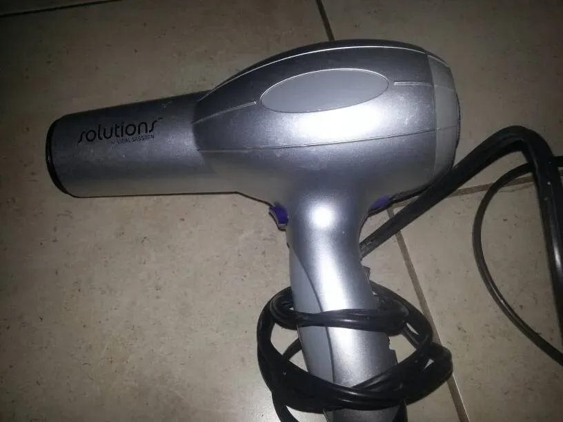 Vidal Sassoon Solutions Ionic Hairdryer With Attachment (See ... - photo 2